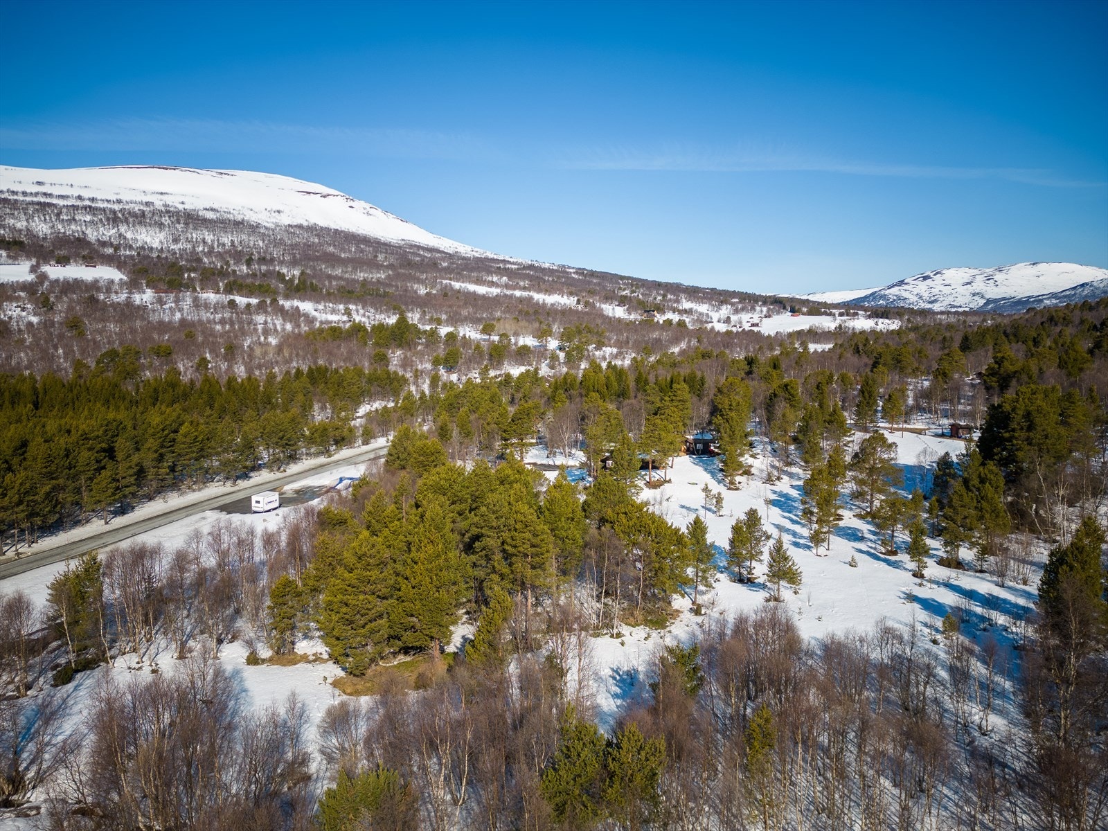 Gjevilvassdalen er inngangsporten til Trollheimen og er kjent for sine flotte fjellområder Galleribilde