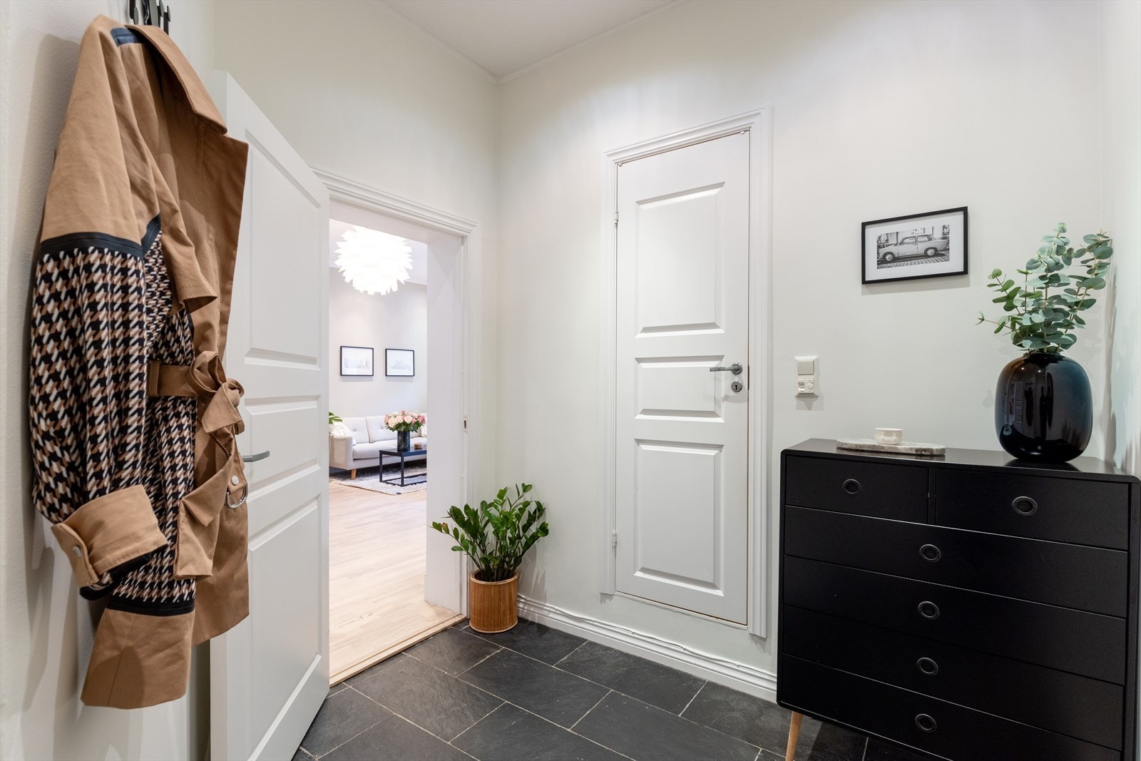 Inn til badet er det to innganger Galleribilde