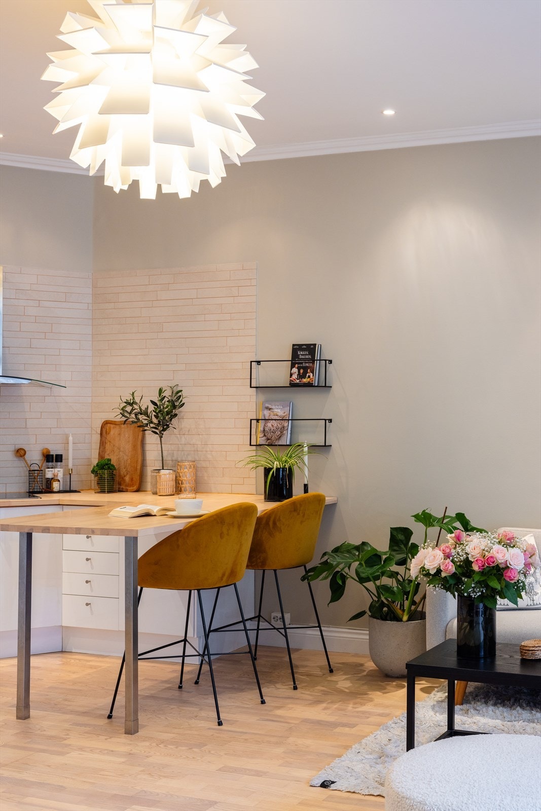 Her er det også installert frokostbar Galleribilde