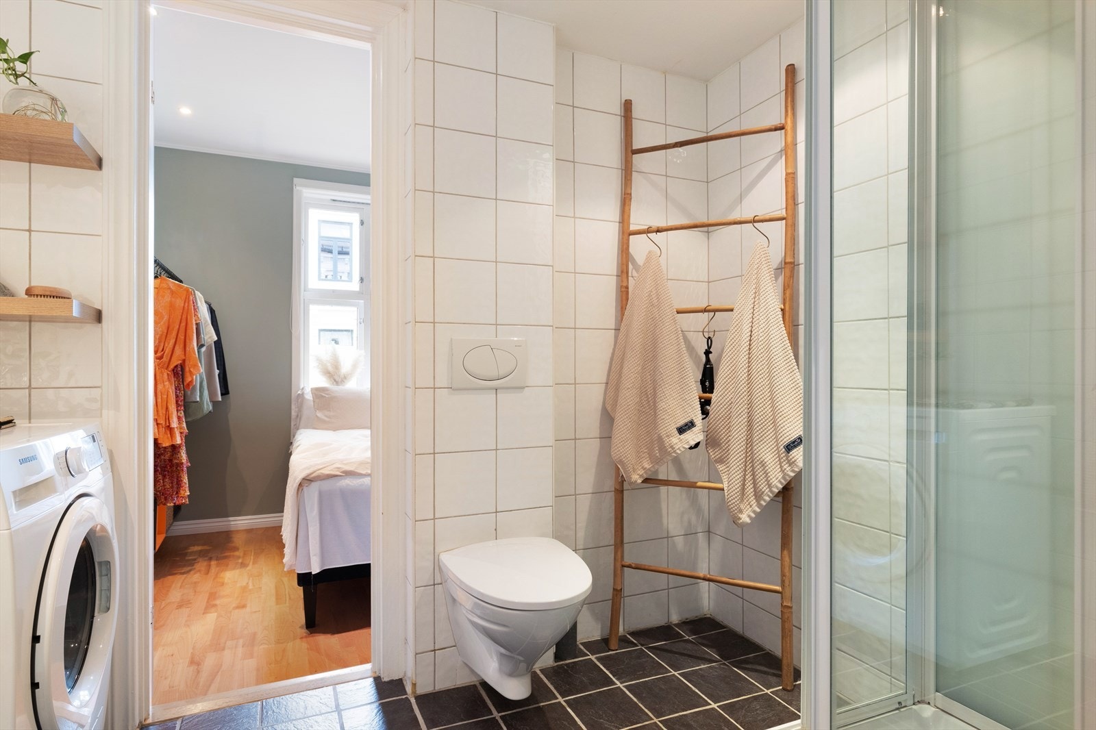 Flislagt bad, antatt fra 2006/07 Galleribilde