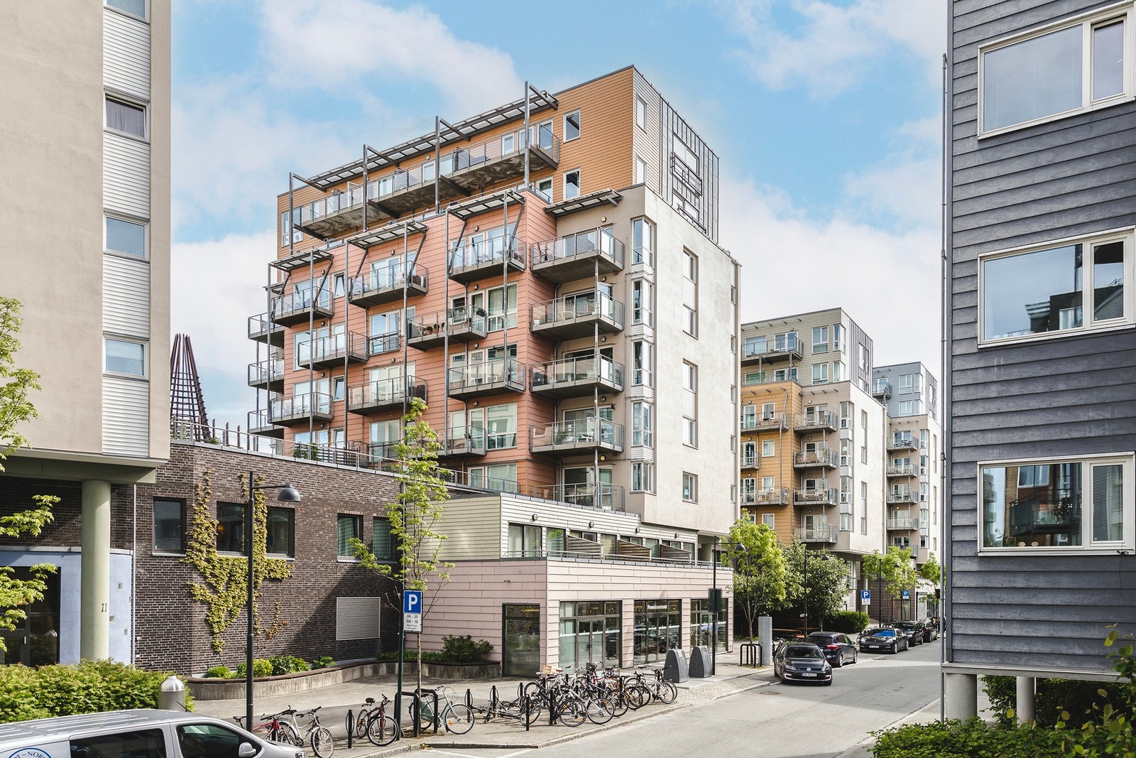 Velkommen til en hyggelig vising i Dyre Halses gate 9. Galleribilde