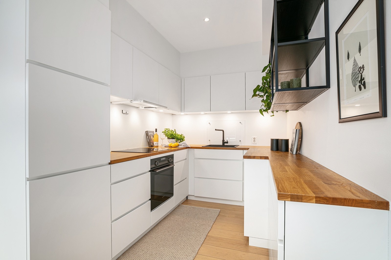 Kjøkkendelen har innredning fra 2020 Galleribilde