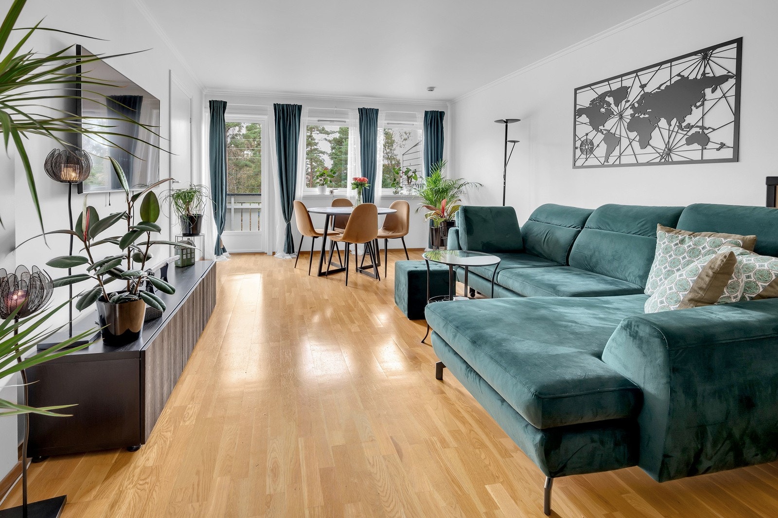 Exbo v/ Espen Haugen Ellseth presenterer denne velholdte og innholdsrike 3-roms leiligheten! Galleribilde