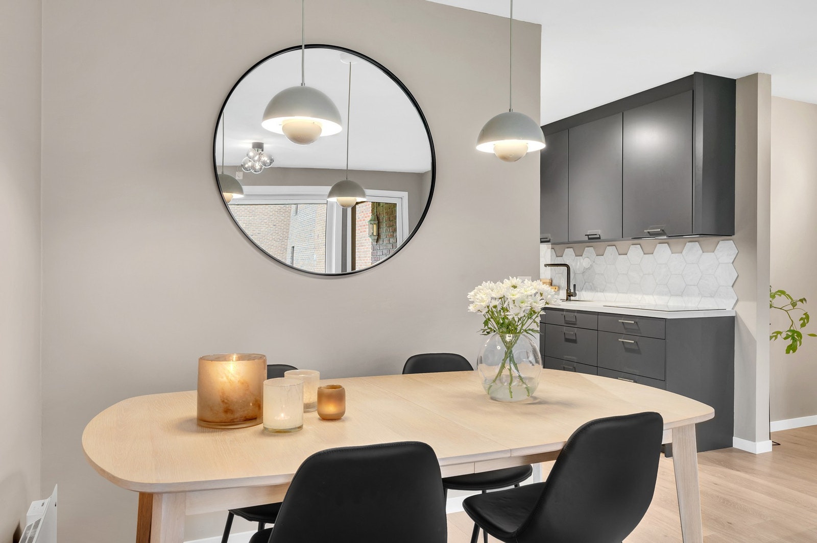 Leiligheten er en opprinnelig 2-roms, hvor stue er avdelt med et ekstra soverom. Galleribilde