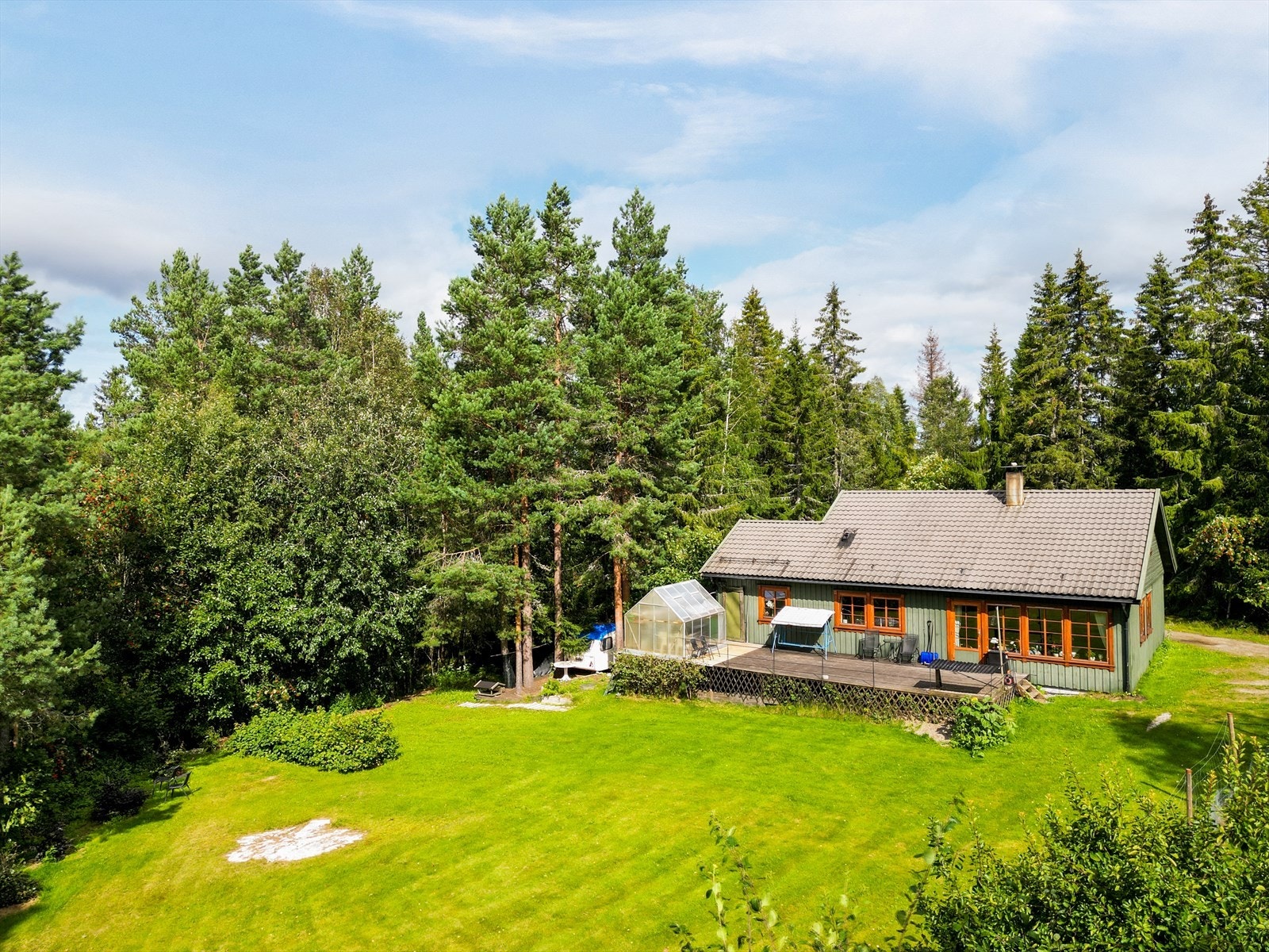 EiendomsMegler1 ved Guro Borsodi Bakka presenterer Landsverkvegen 223! Galleribilde