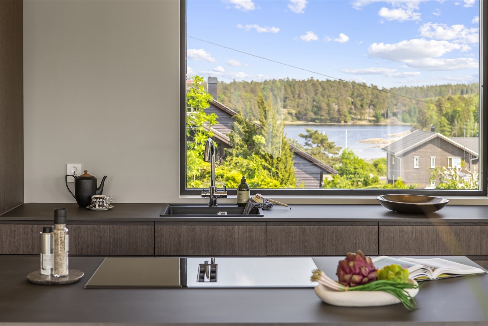 en høytliggende beliggenheten kommer godt frem i et pent utsyn over omkringliggende omgivelser! Galleribilde