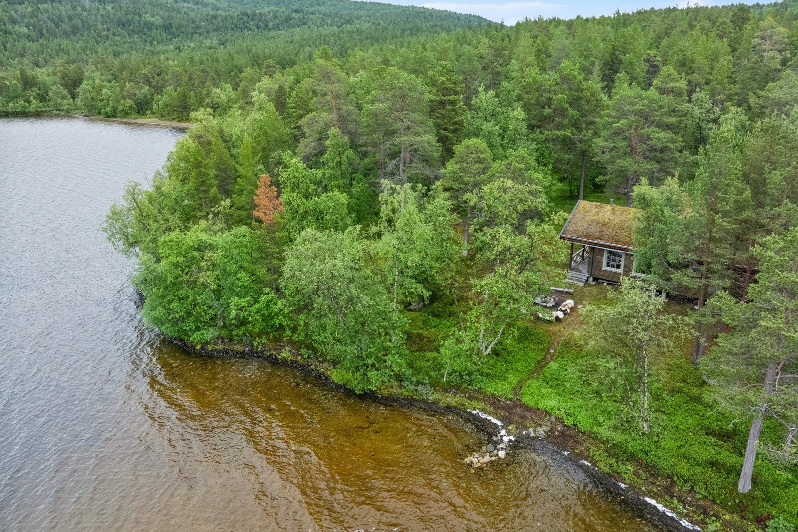 For de som er interessert i fiske, kan Storvannet by på gode fiskeopplevelser. Galleribilde