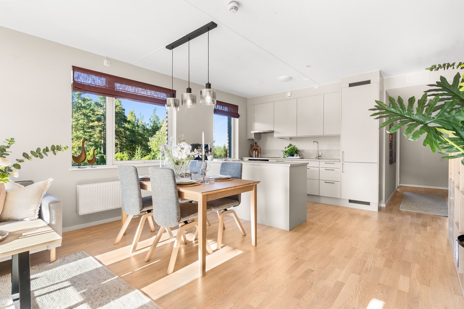 Kjøkkenet er fra Marbodal og har integrerte lavenergi hvitevarer. Galleribilde