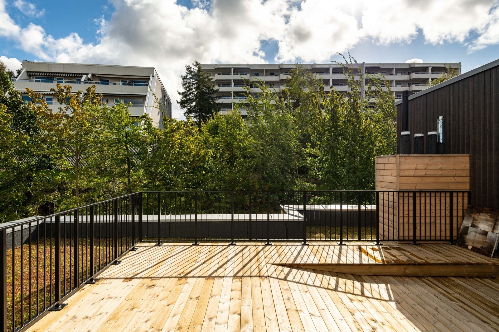 Felles takterrasse. Adkomst via heis rett utenfor leilighets døren. Galleribilde