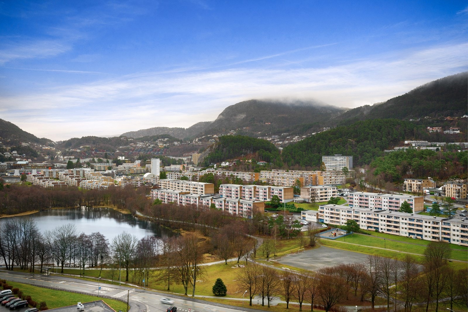 I umiddelbar nærhet har man den koselige turstien rundt Ortunvannet. Galleribilde