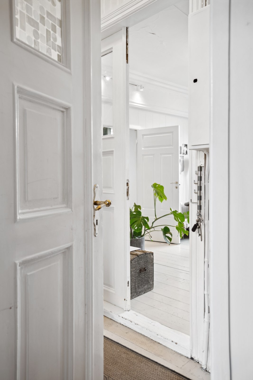 Inngang fra trapperom til leilighet i 2.etg. Galleribilde