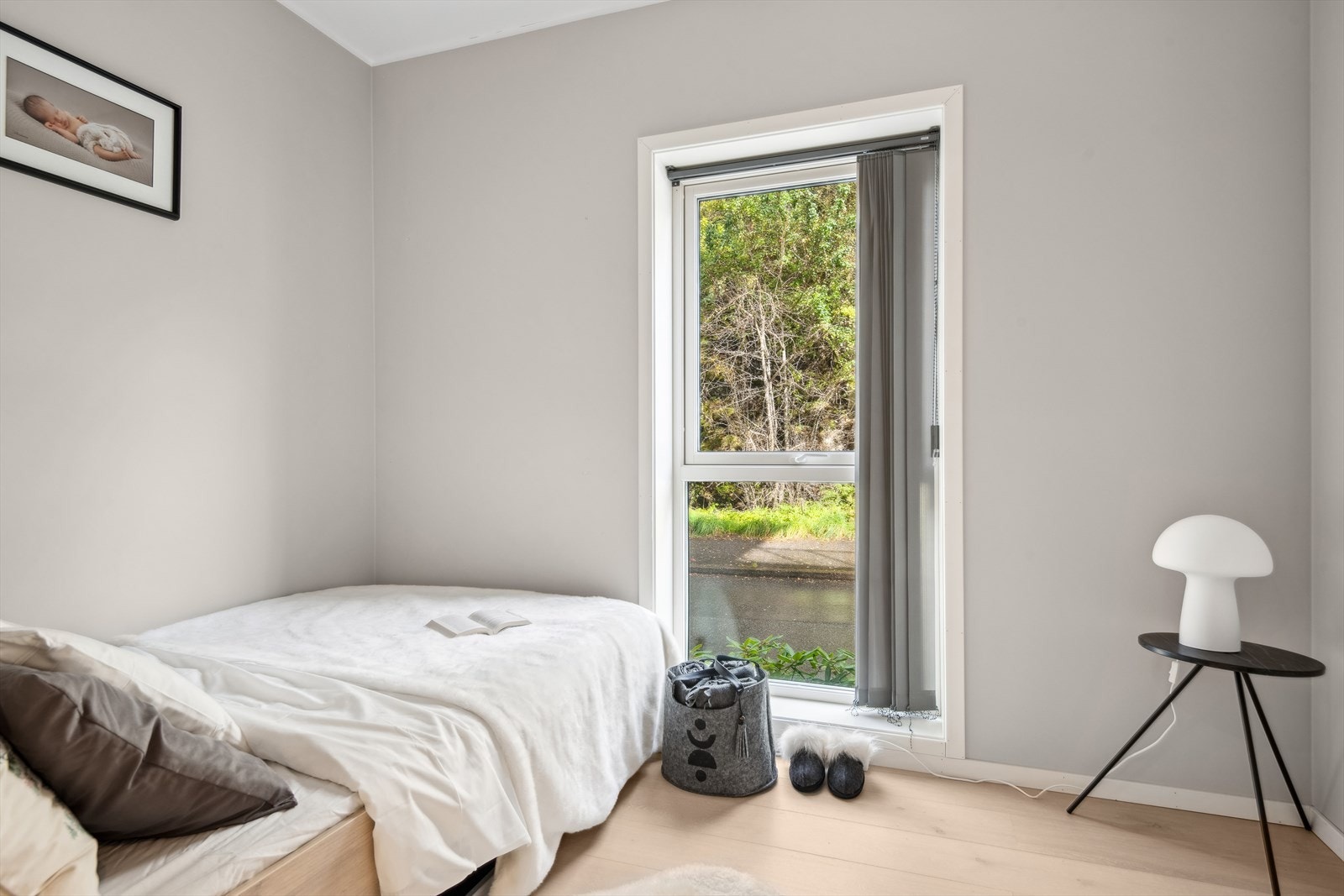 Det andre soverommet er på ca. 6,9 m² Galleribilde