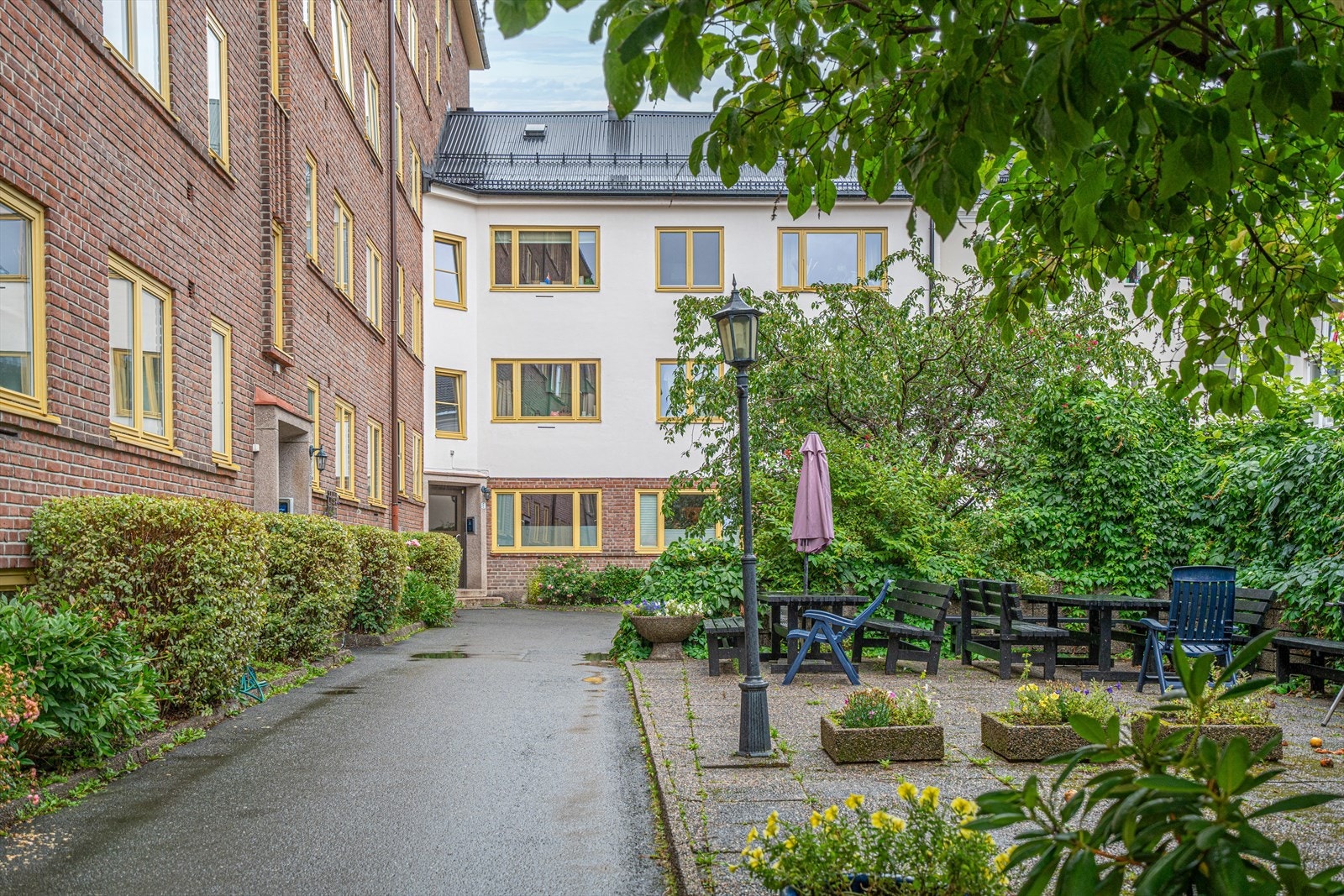 Her bor du i et skjermet og attraktivt boligområde med kort vei til "alt" Galleribilde