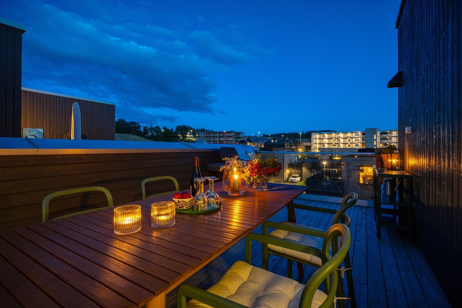 Noe godt i glasset med gode venner her er alltid riktig. Galleribilde