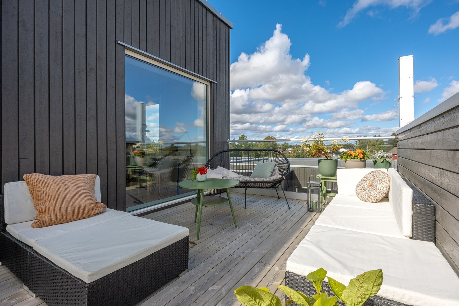 På takterrassen er det gode muligheter for å nyte solfylte dager. Galleribilde