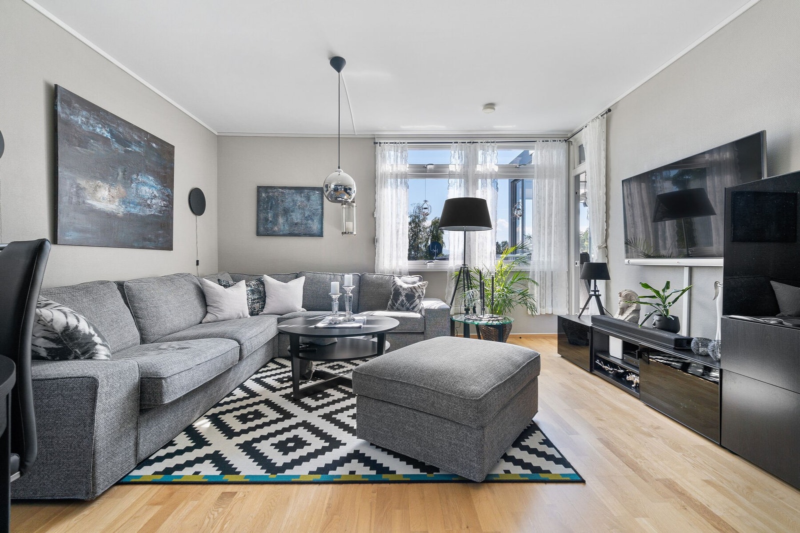 Flott og romslig 2-roms leilighet i 3. etasje. Galleribilde