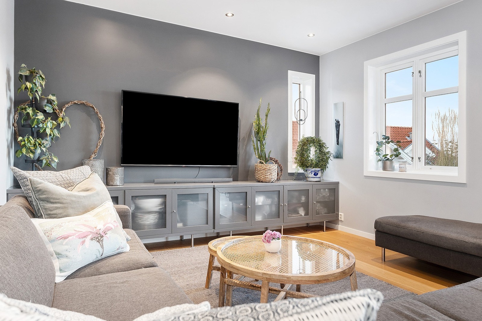 Her ligger alt til rette for å samle både familie og gjester til hyggelige måltider. Galleribilde