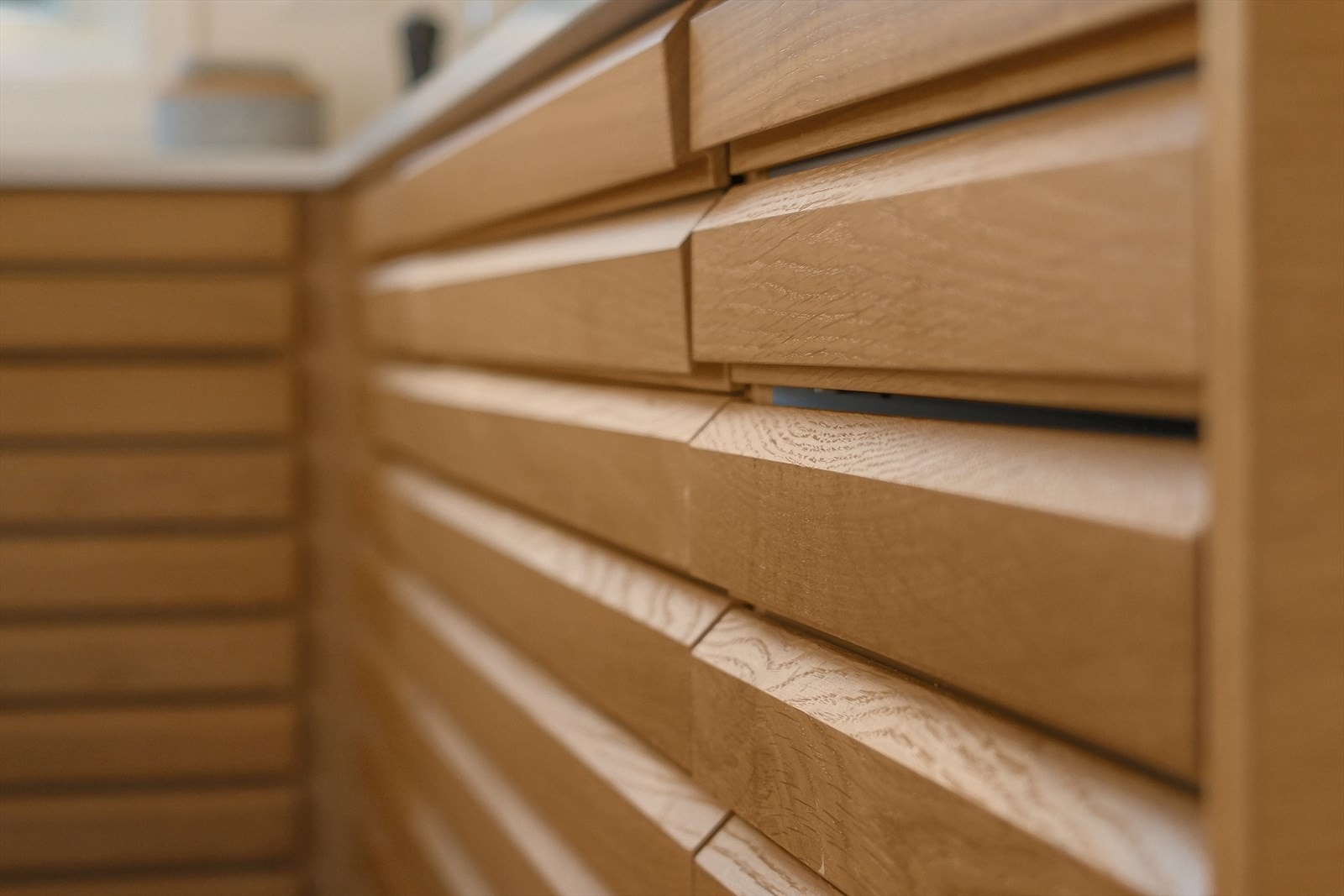 Delikat, tidløst kjøkken fra HTH Galleribilde