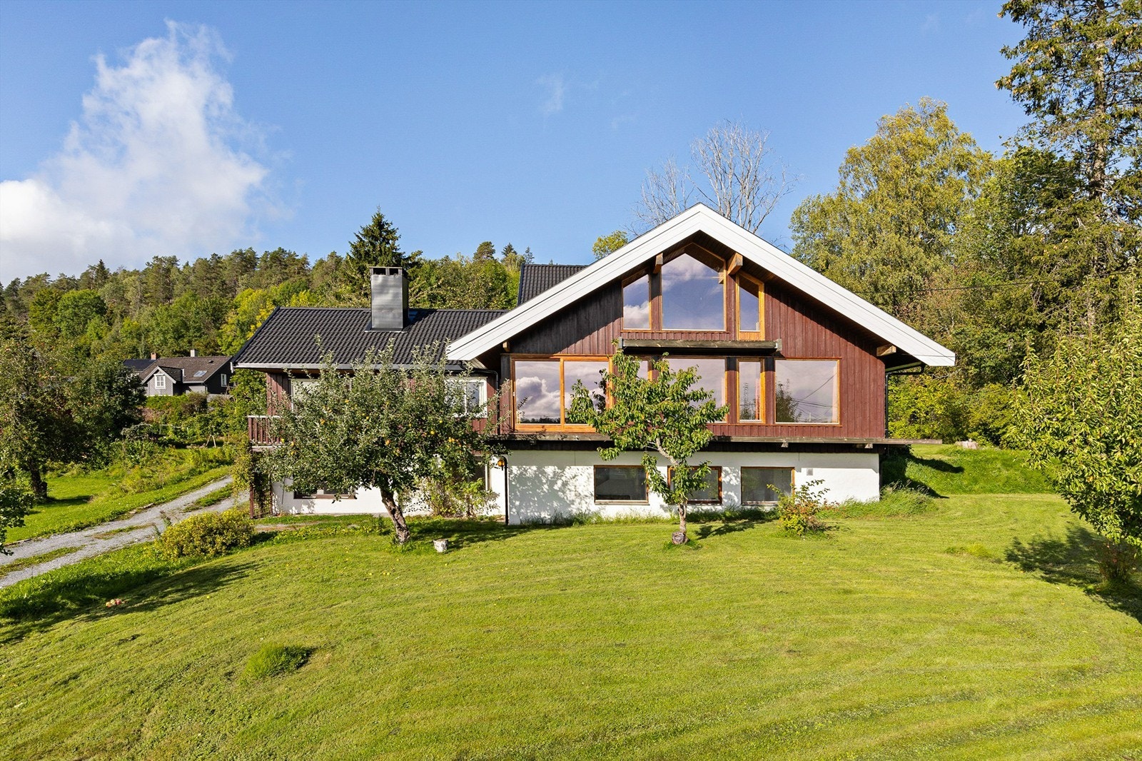 Velkommen til Sætre terrasse 70, presentert av Truls E. Holm i Krogsveen. Galleribilde