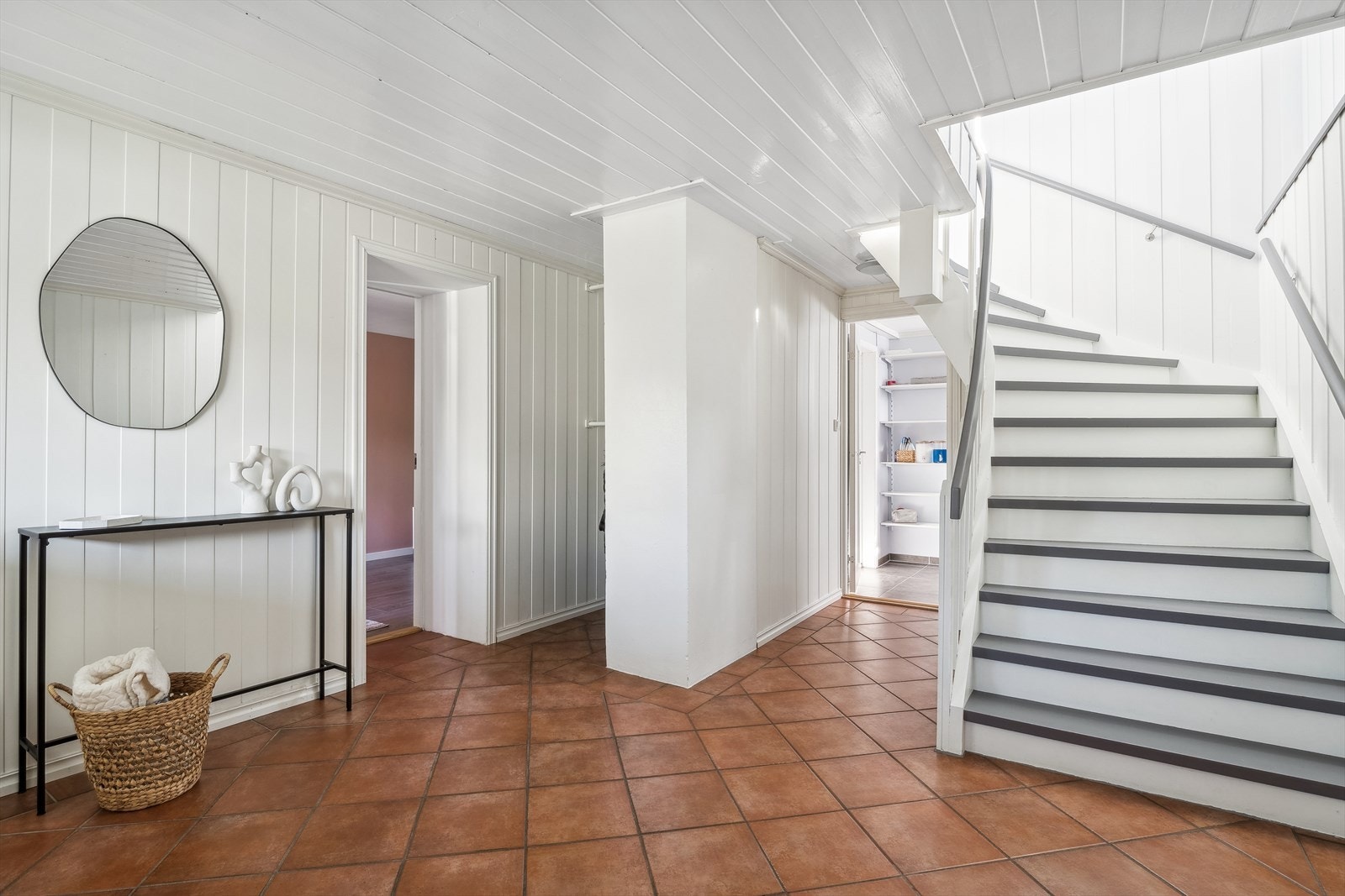 Gangen i underetasjen. Galleribilde