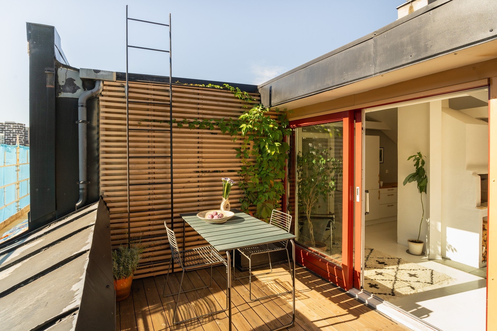 Fin 3(4)-roms lofts- og hjørneleilighet presentert av daglig leder Tommy Stensrud ved Boa Eiendomsmegling. Galleribilde