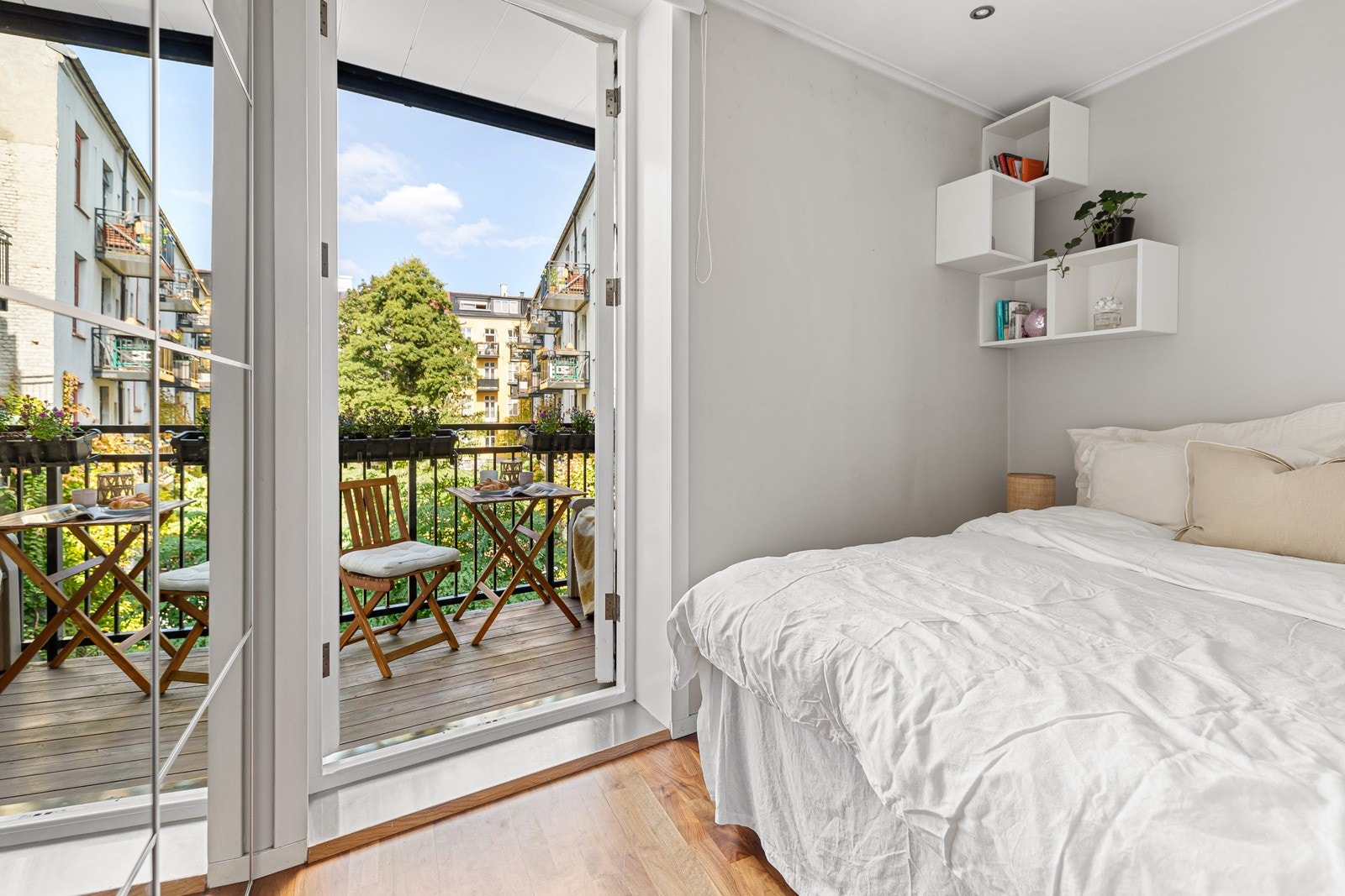 Soverom2 har adkomst til egen balkong Galleribilde