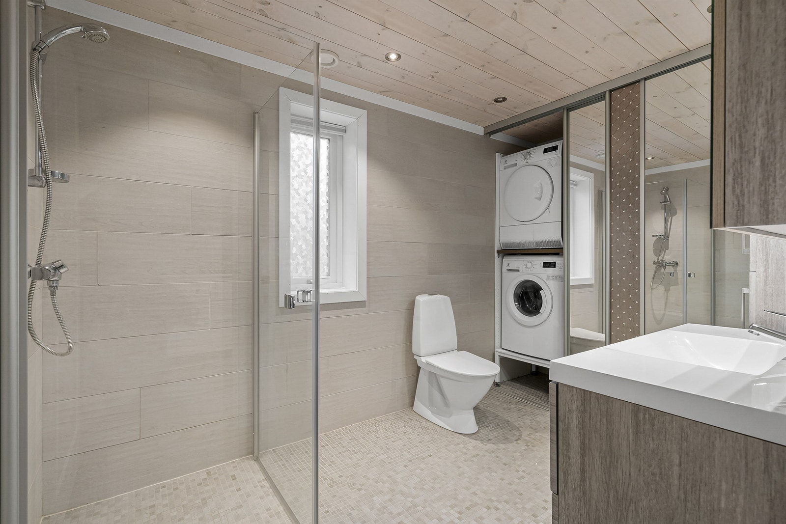 med praktisk vaskeromsløsning Galleribilde