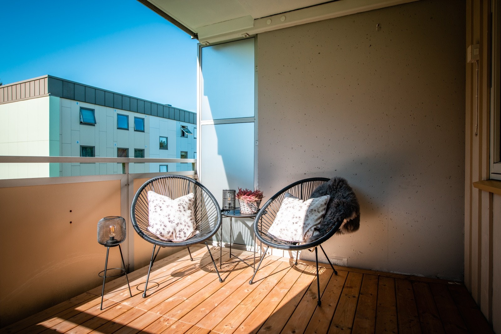 Veranda med fin kveldssol. Galleribilde