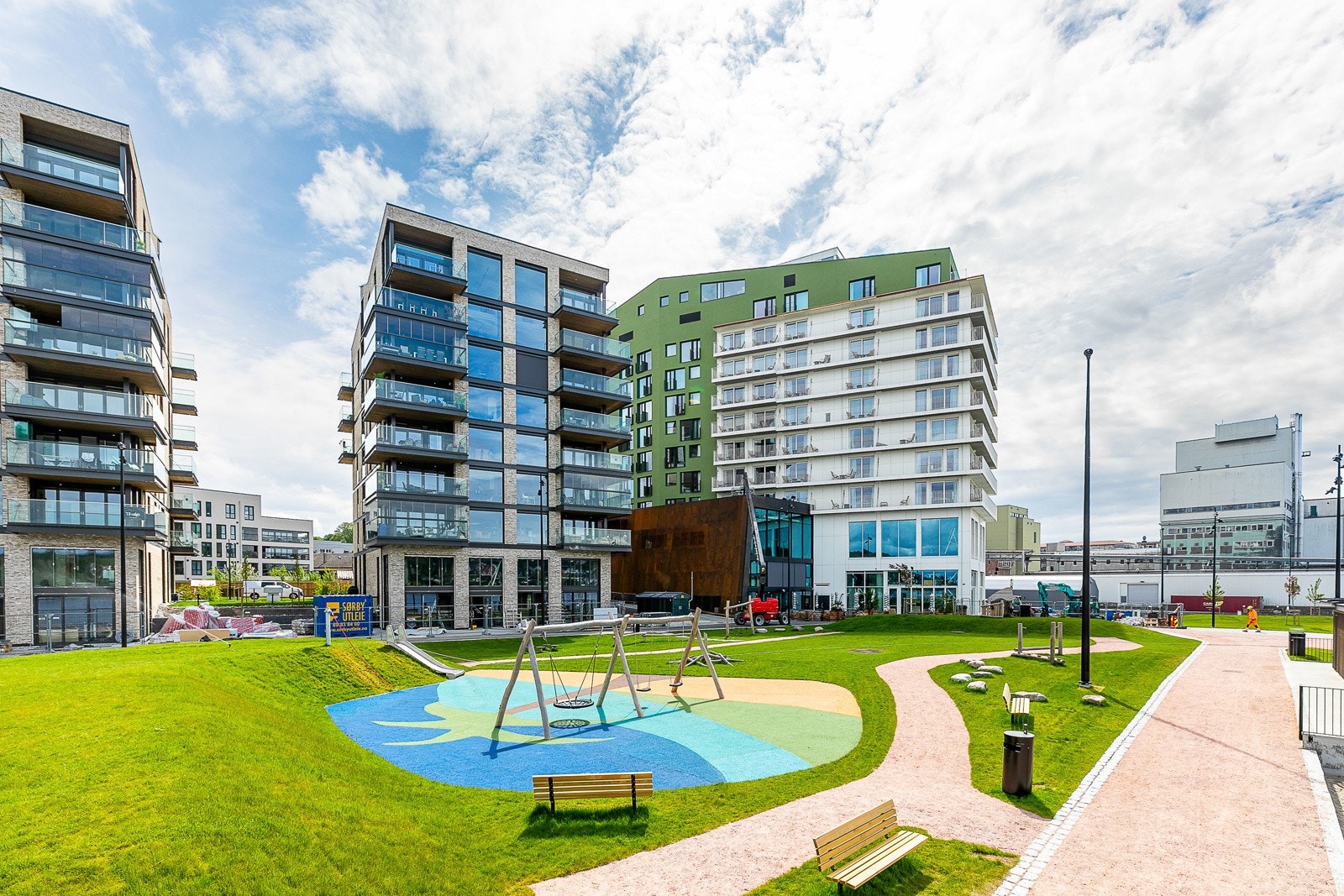 Her ligger også flotte Hotell Riviera, med en velværeavdeling på hele 650 m2 i hotellets øverste etasje. Galleribilde