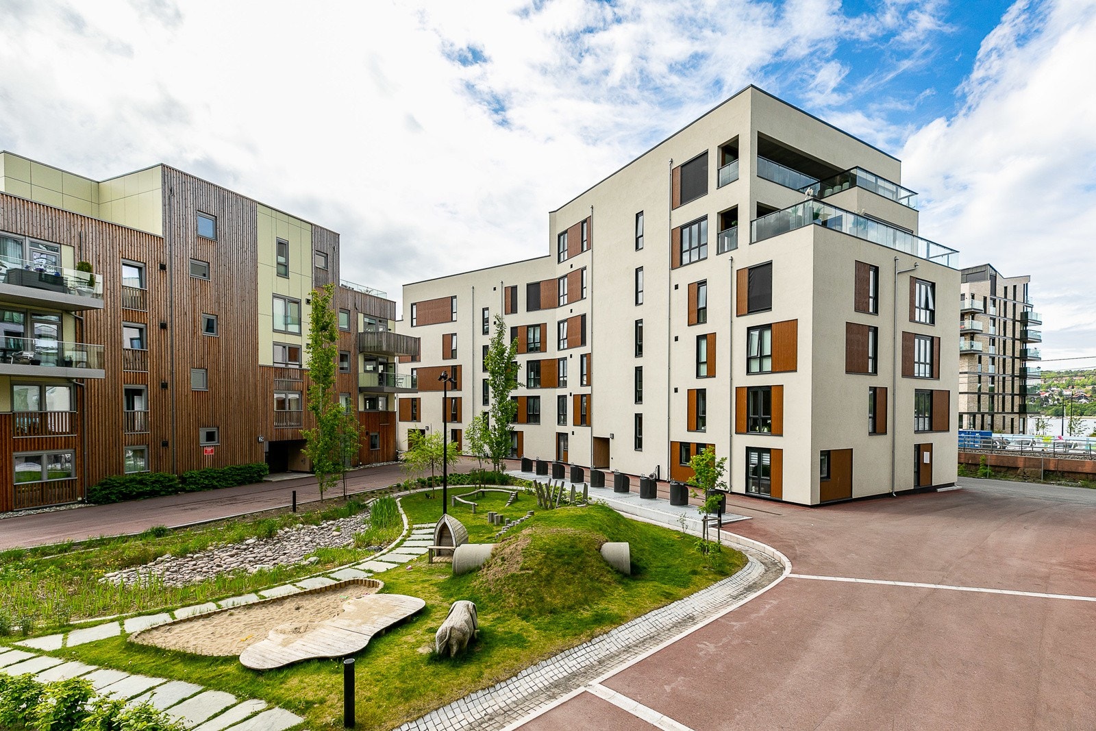 Strøken 2-roms selveier med vannbåren gulvvarme i alle rom. Galleribilde