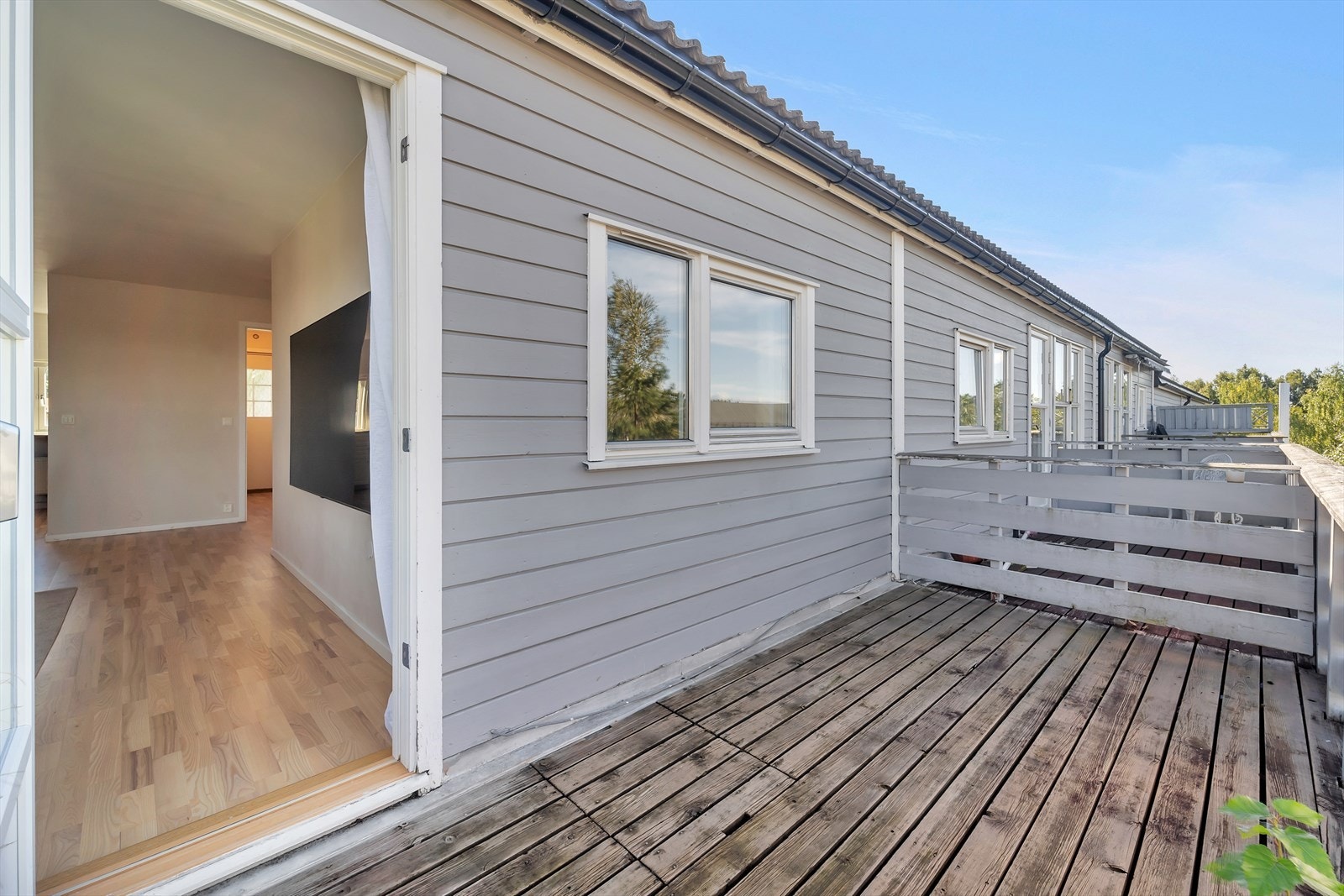 Balkongen har direkte utgang fra stuen. Galleribilde