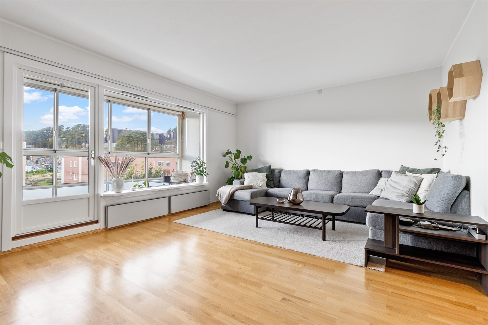 Velkommen til Åsane Senter 13 v/Bente Østervold - Krogsveen Galleribilde