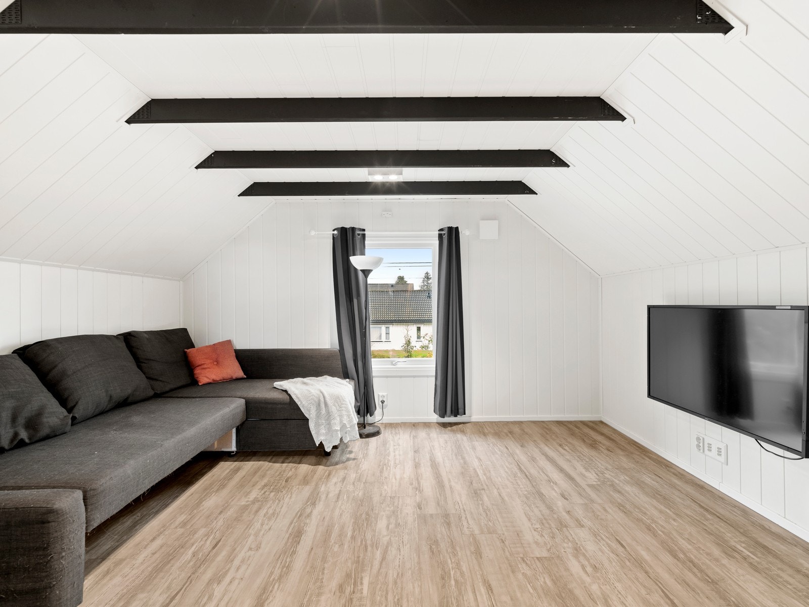 2.etasje over garasje. Galleribilde