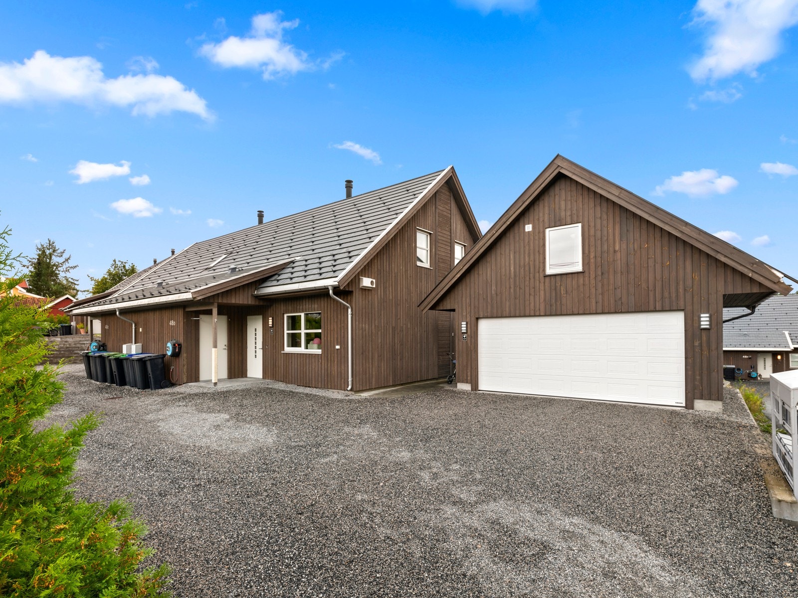 Eiendomsmegler1 Vestby/Son v/ Eivind Ring Sørensen har den glede av å presentere Bruerveien 48D i Hølen. Galleribilde