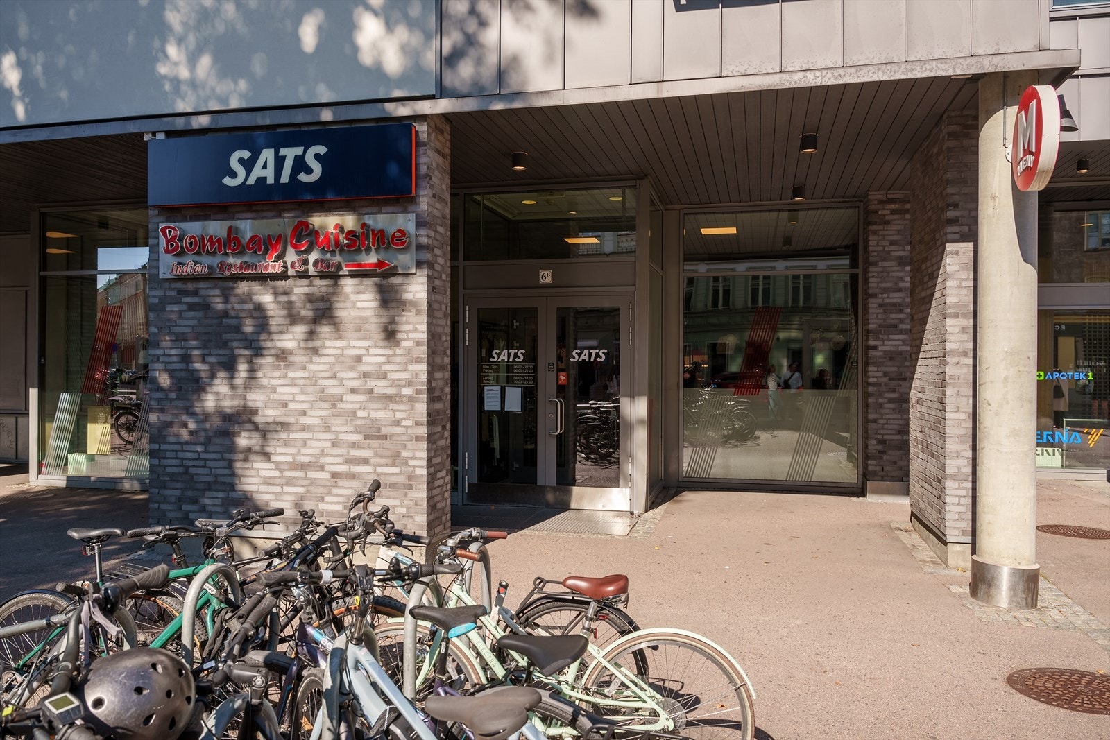 For innendørs sport anbefales SATS-anlegget på Schous plass i umiddelbar nærhet eller SATS Ringnes Park. Galleribilde
