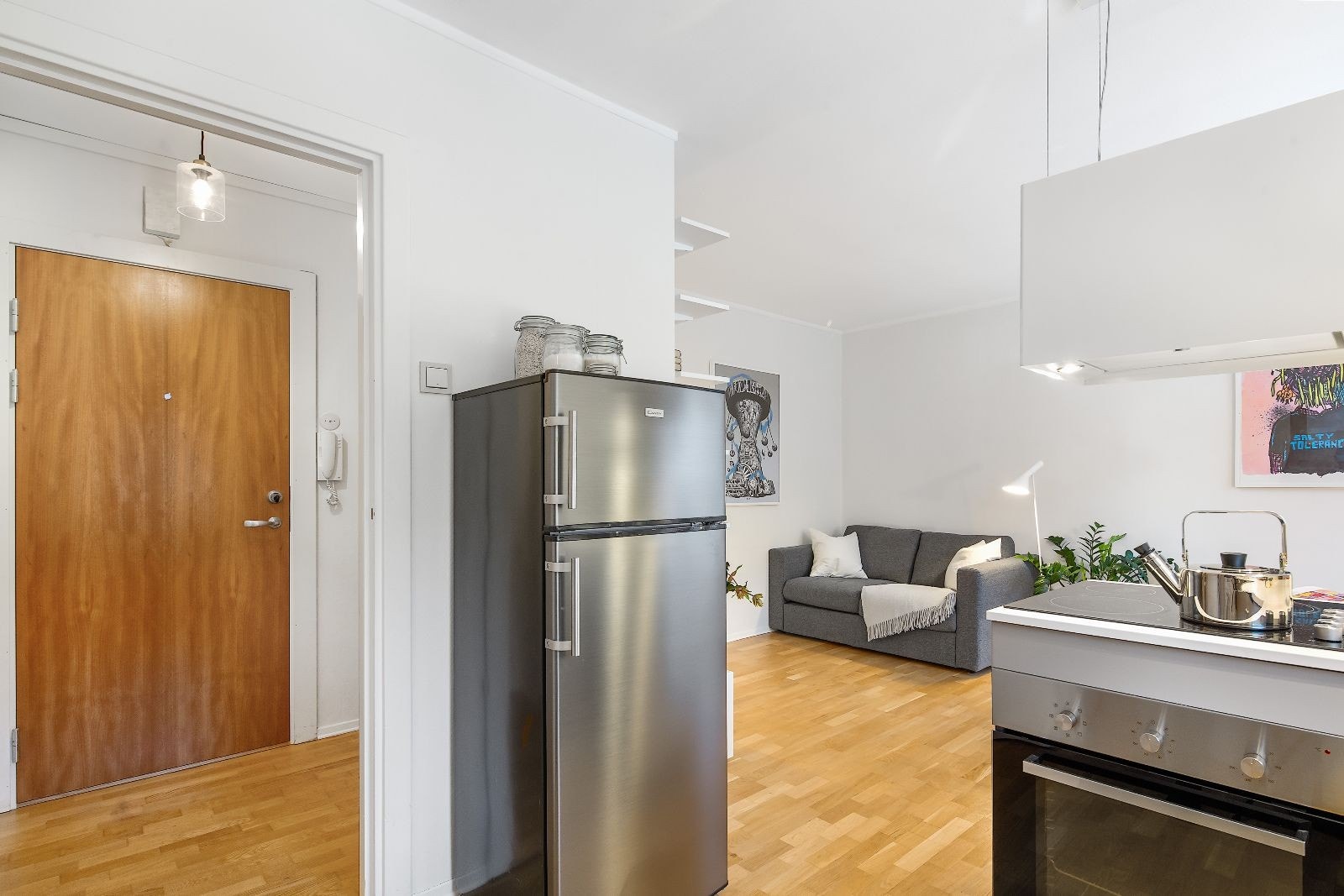 Fra kjøkken mot gang og stue Galleribilde