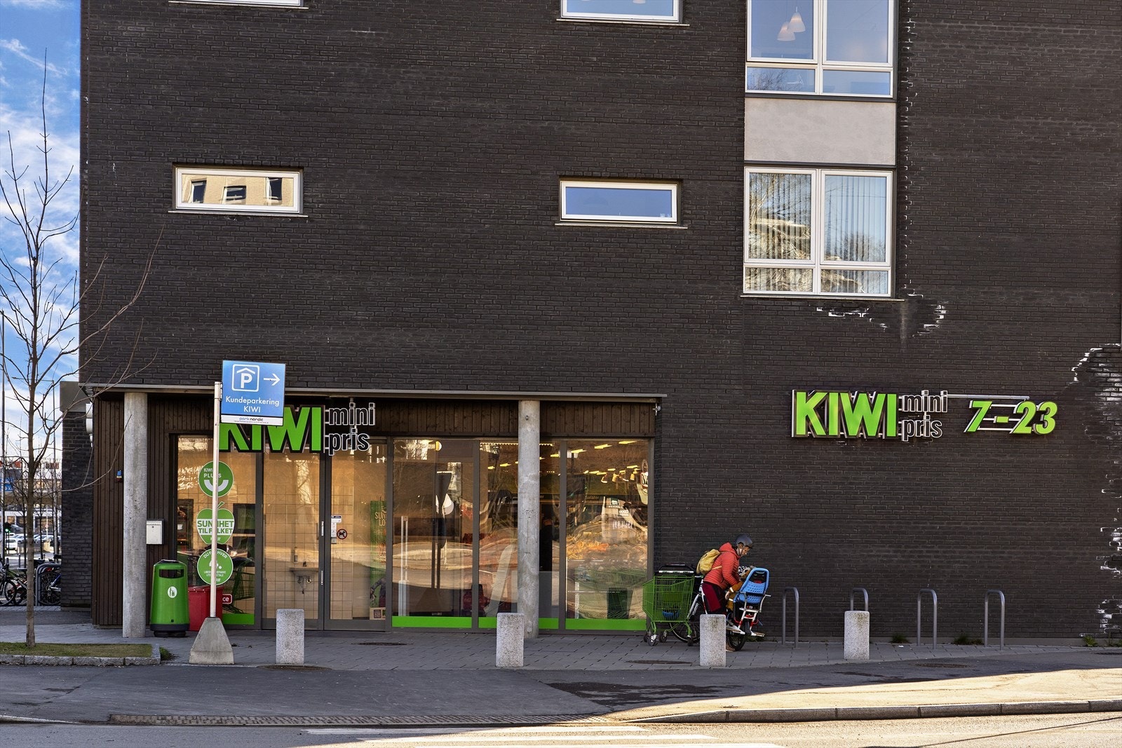 Flere dagligvarebutikker i nærområdet Galleribilde