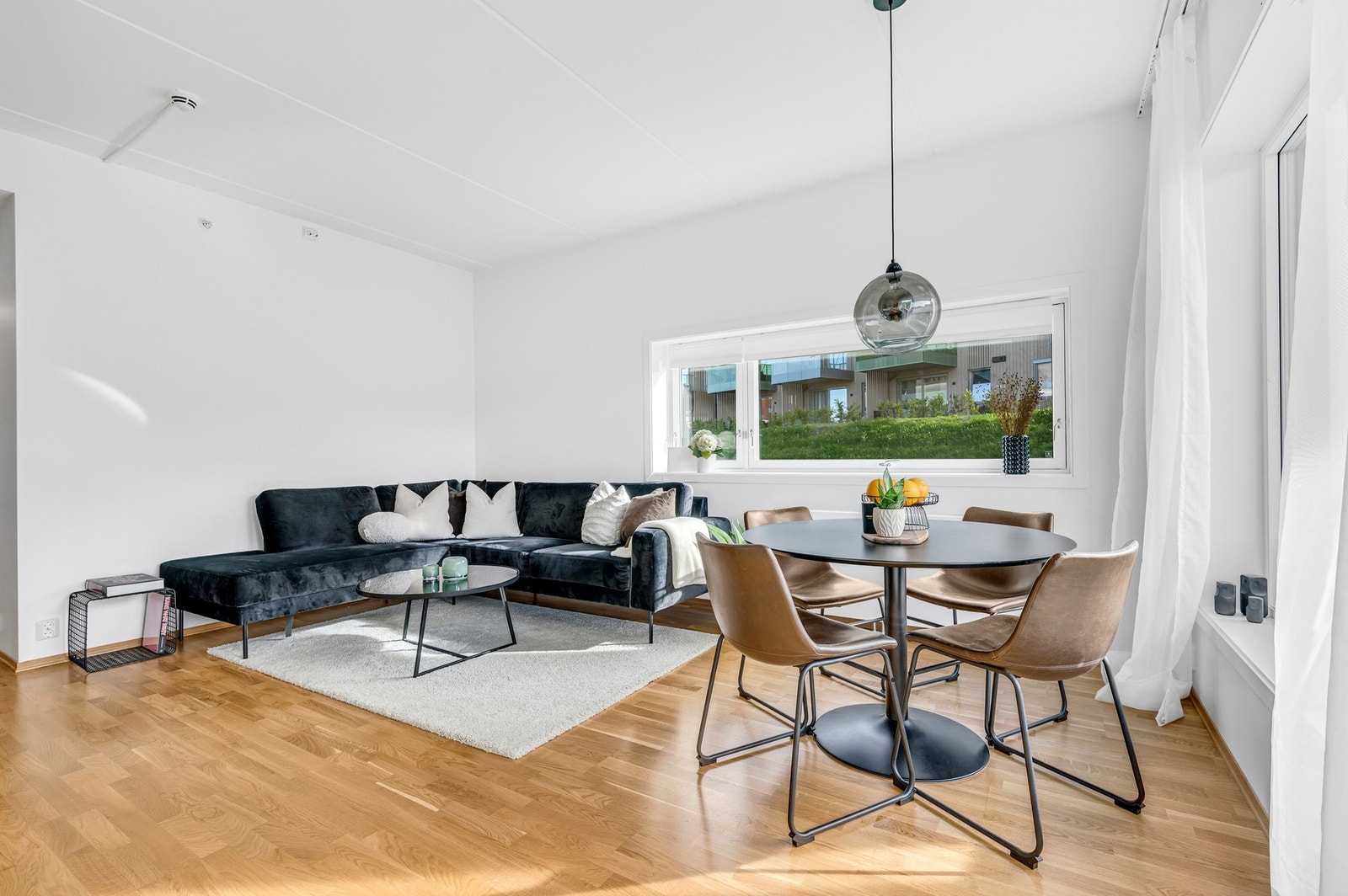 Leiligheten ble ferdigstilt så sent som i 2018 og holder som følge av dette en gjennomgående moderne standard Galleribilde