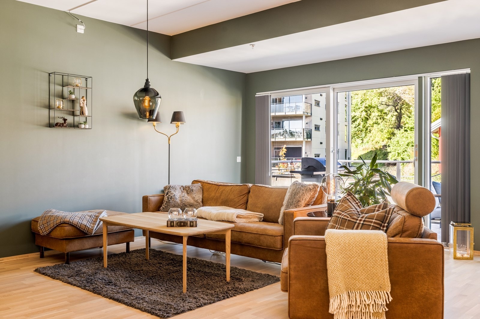 Det er rikelig med naturliglys inn i leiligheten. Galleribilde