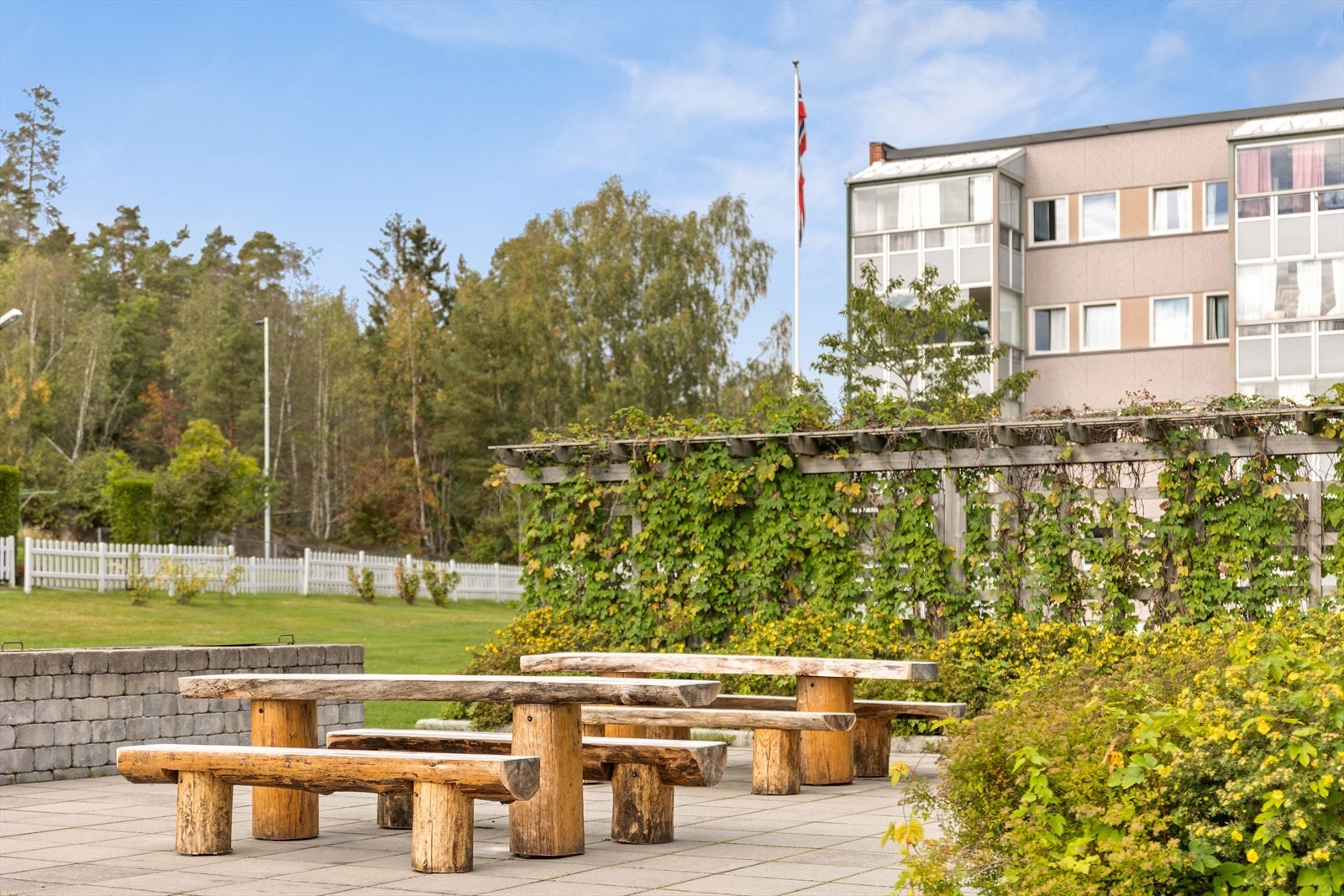 Hyggelig uteområde. Galleribilde