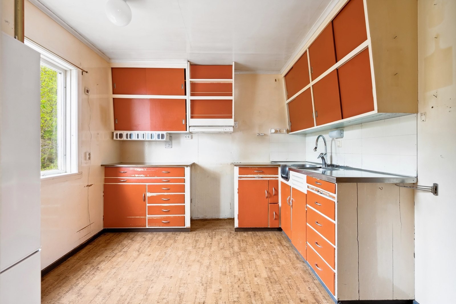 Kjøkken har bra størrelse i forhold til byggeåret Galleribilde