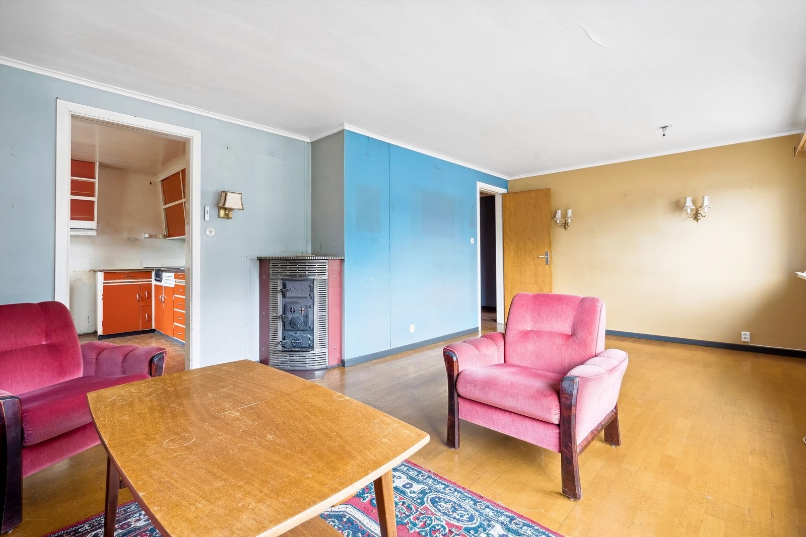 Ved siden av stuen ligger kjøkkenet Galleribilde