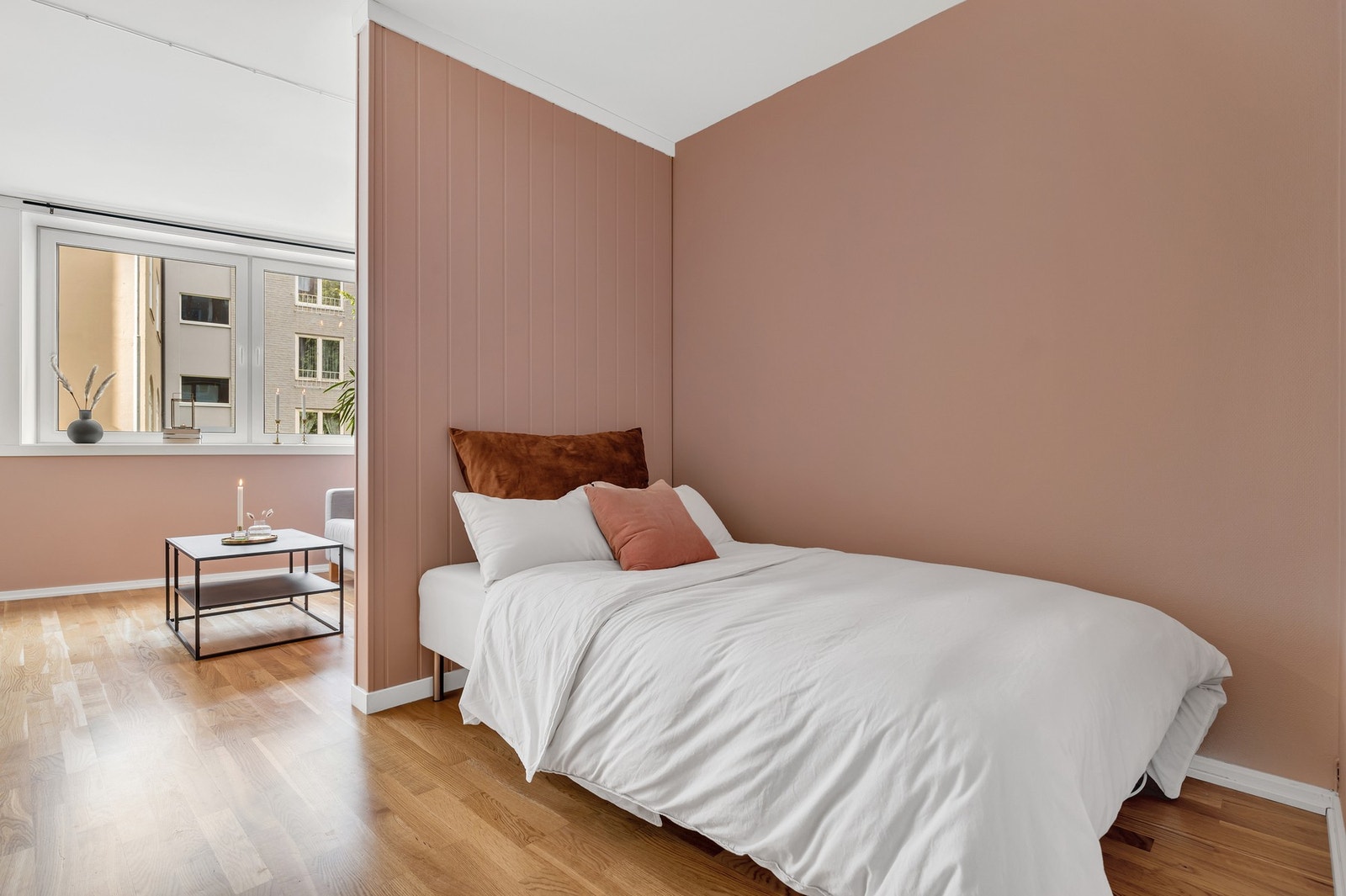 Praktisk sovealkove med plass til dobbeltseng. Galleribilde