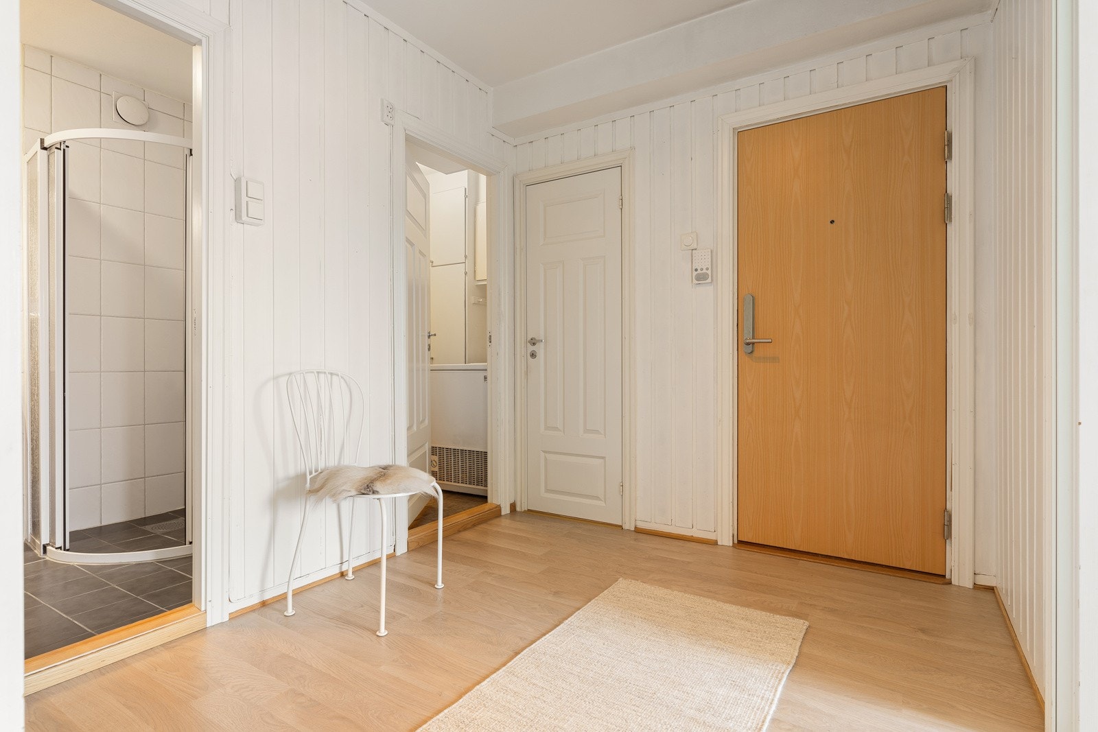 Leiligheten disponerer 3 boder i kjeller. Galleribilde