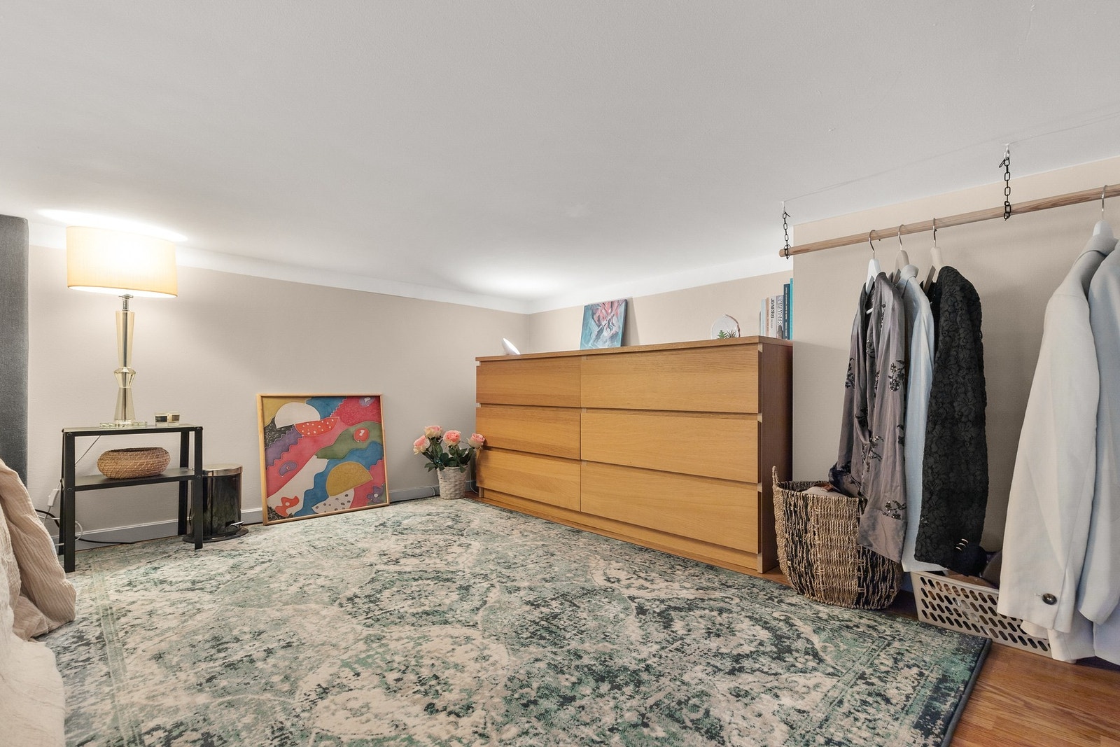 Hemsen er oppmålt til ca. 9 kvm i gulvareal Galleribilde