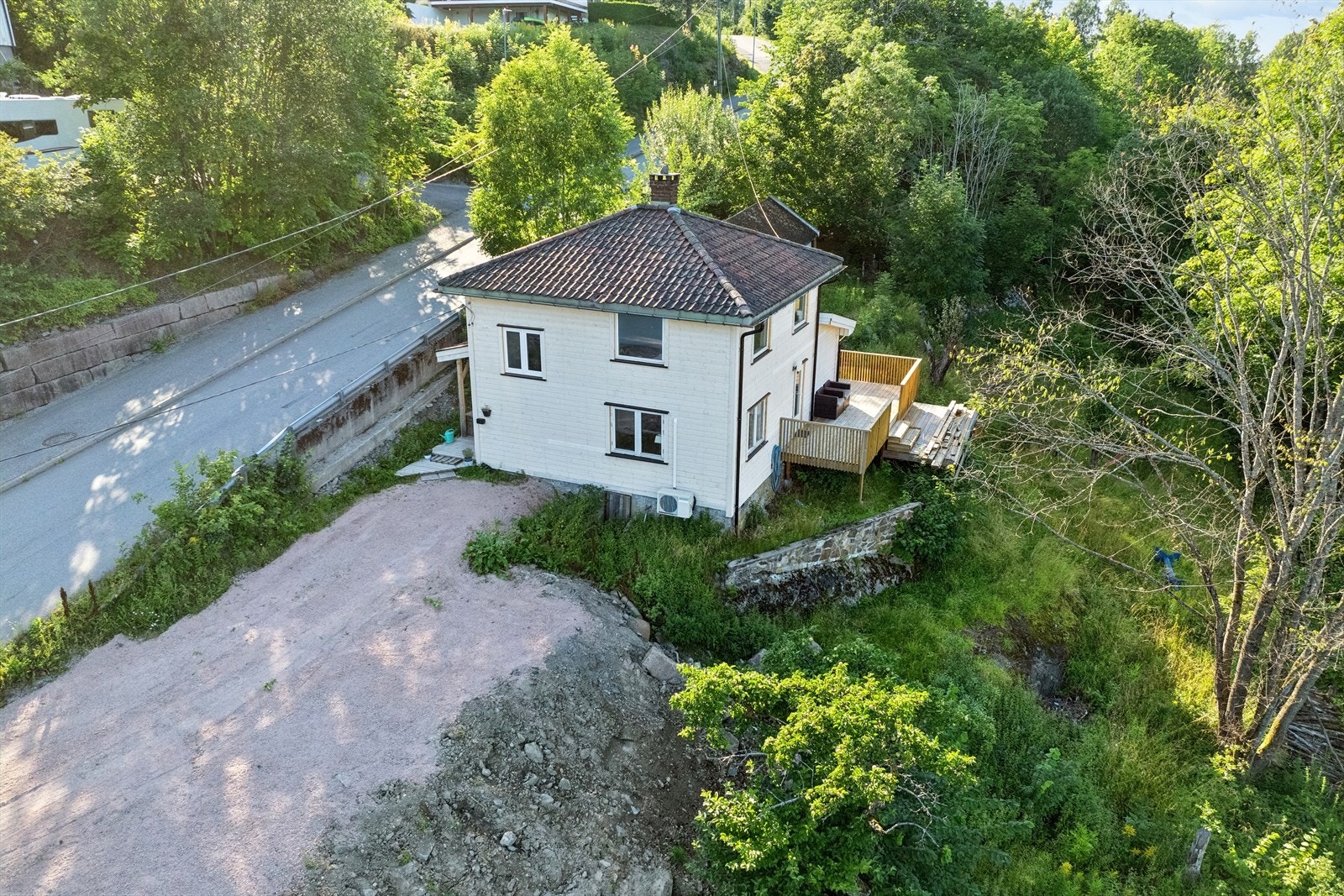 En oppgradert bolig med eiet tomt beliggende i Åros. Galleribilde