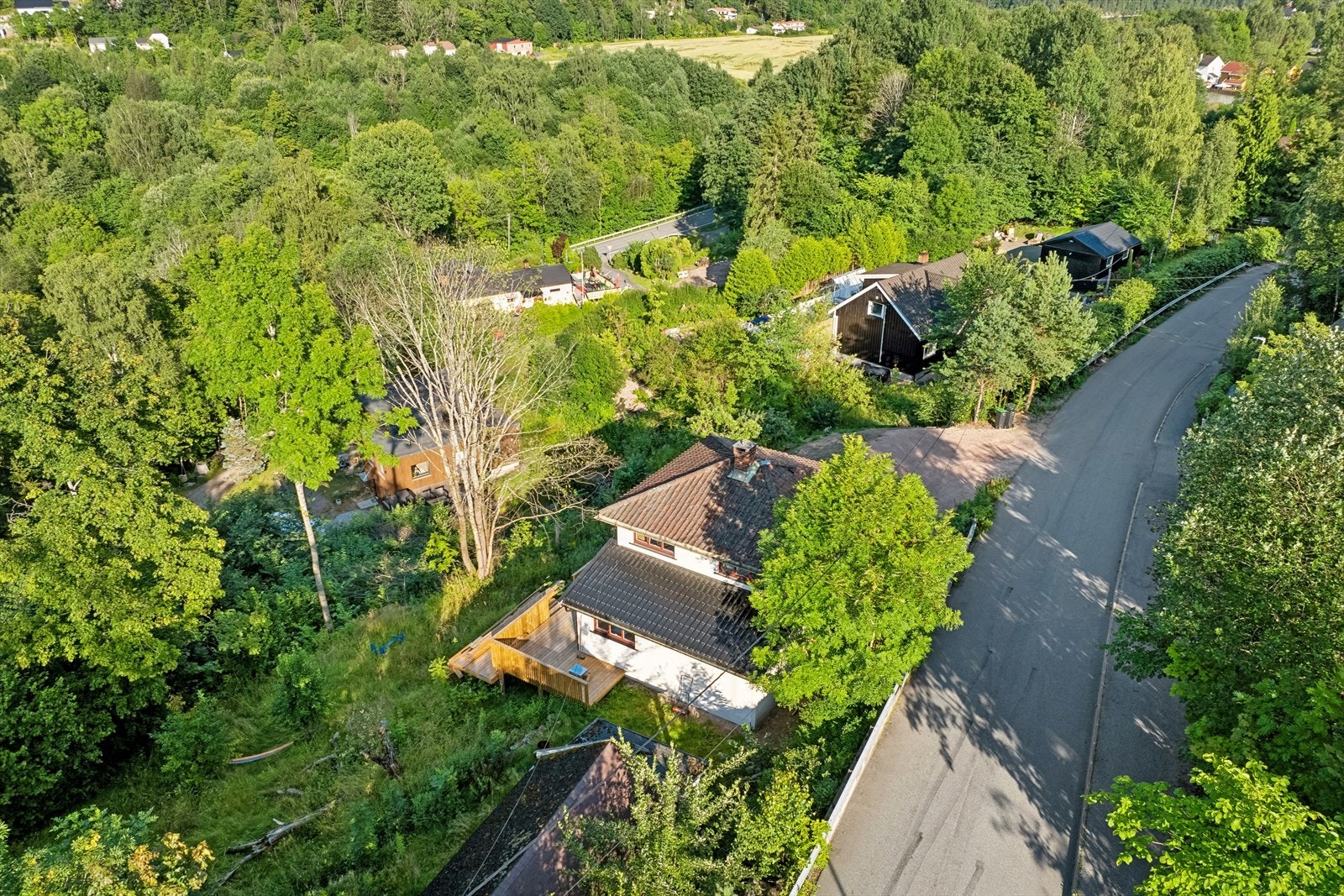 Kort vei til Oslofjorden, naturen, skoler og dagligvare. Galleribilde