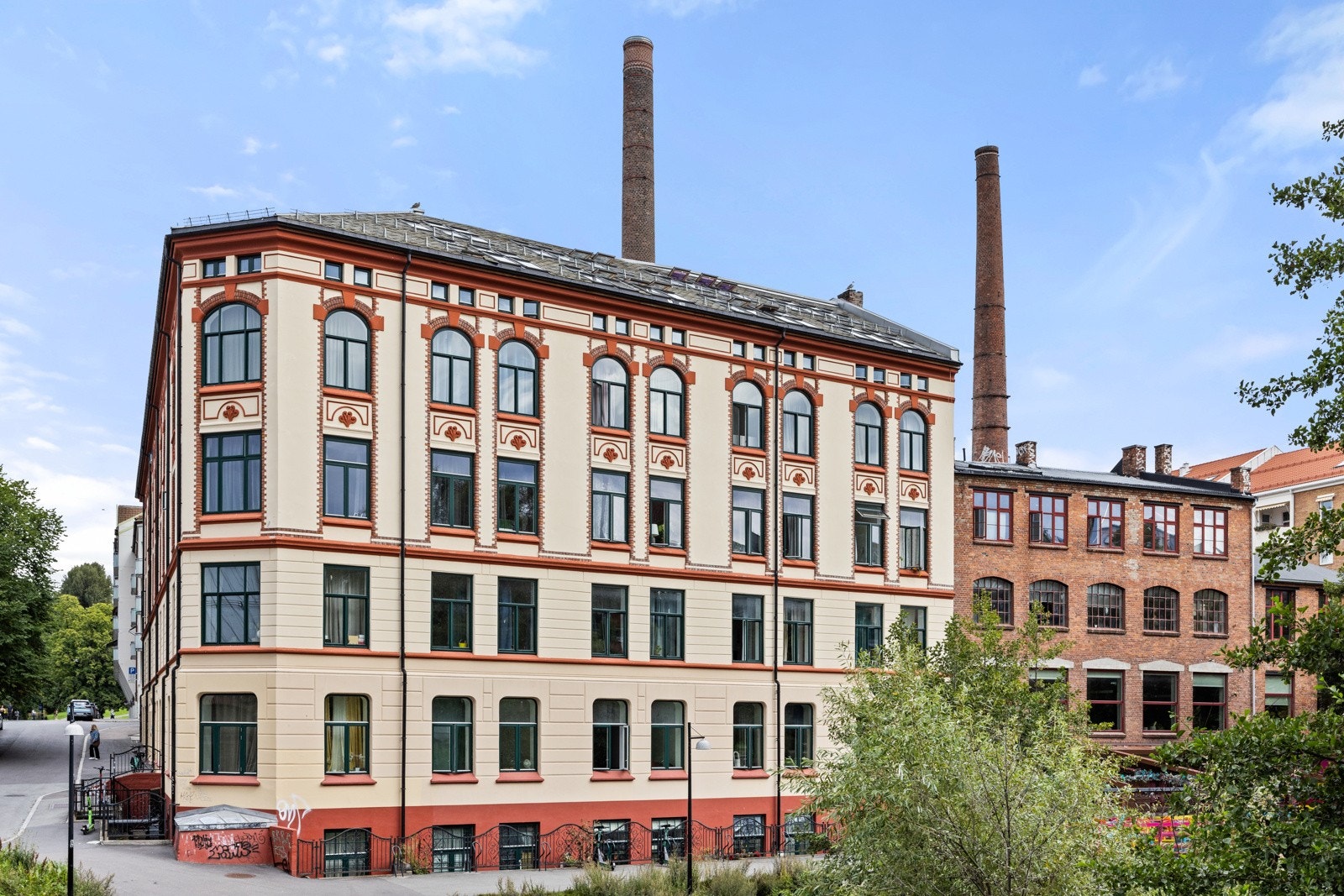 Fra 1918 ble lagerbygningen i sin helhet tatt i bruk som tobakksfabrikk. Galleribilde