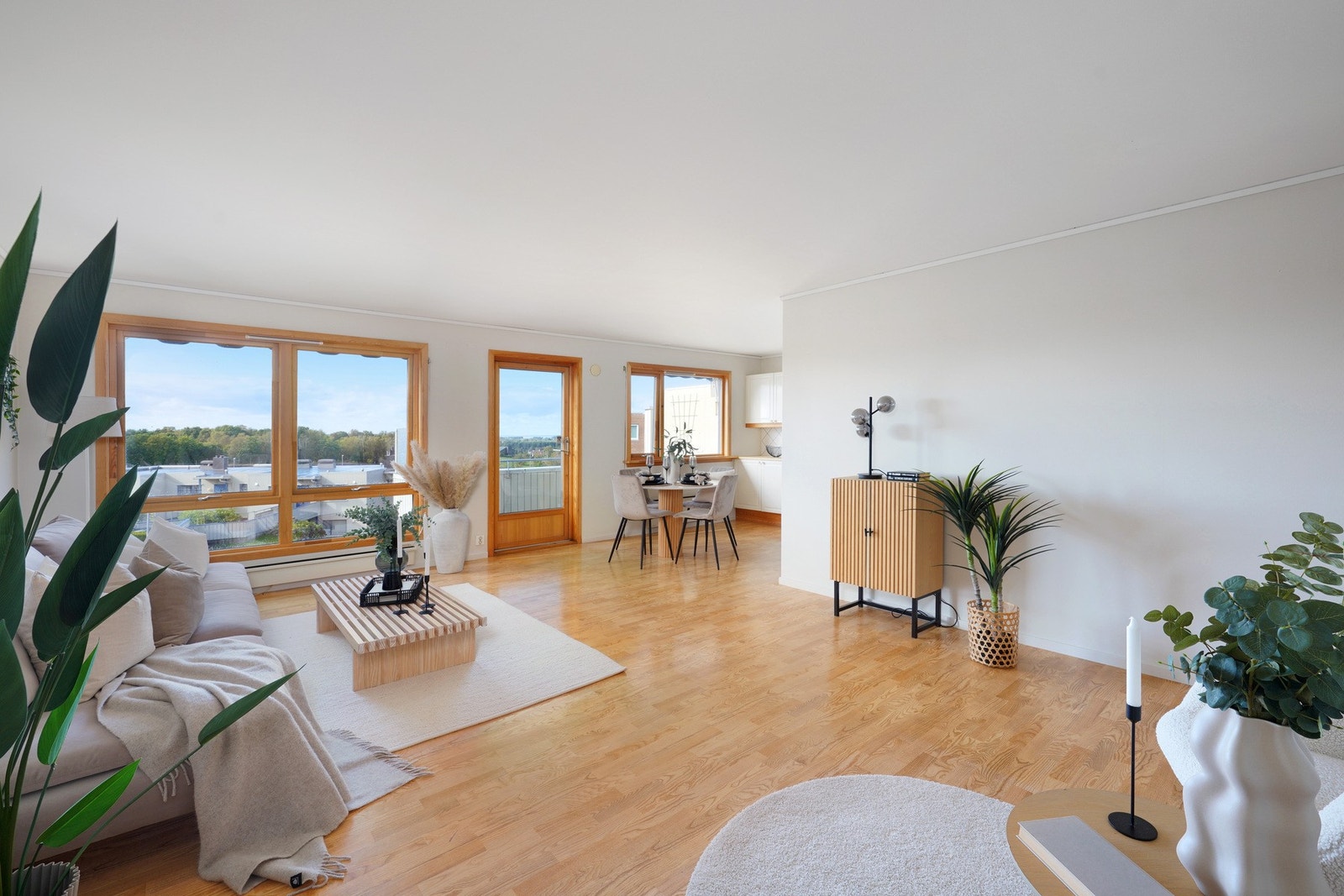 Stor leilighet med alt på ett plan og livsløpsstandard Galleribilde