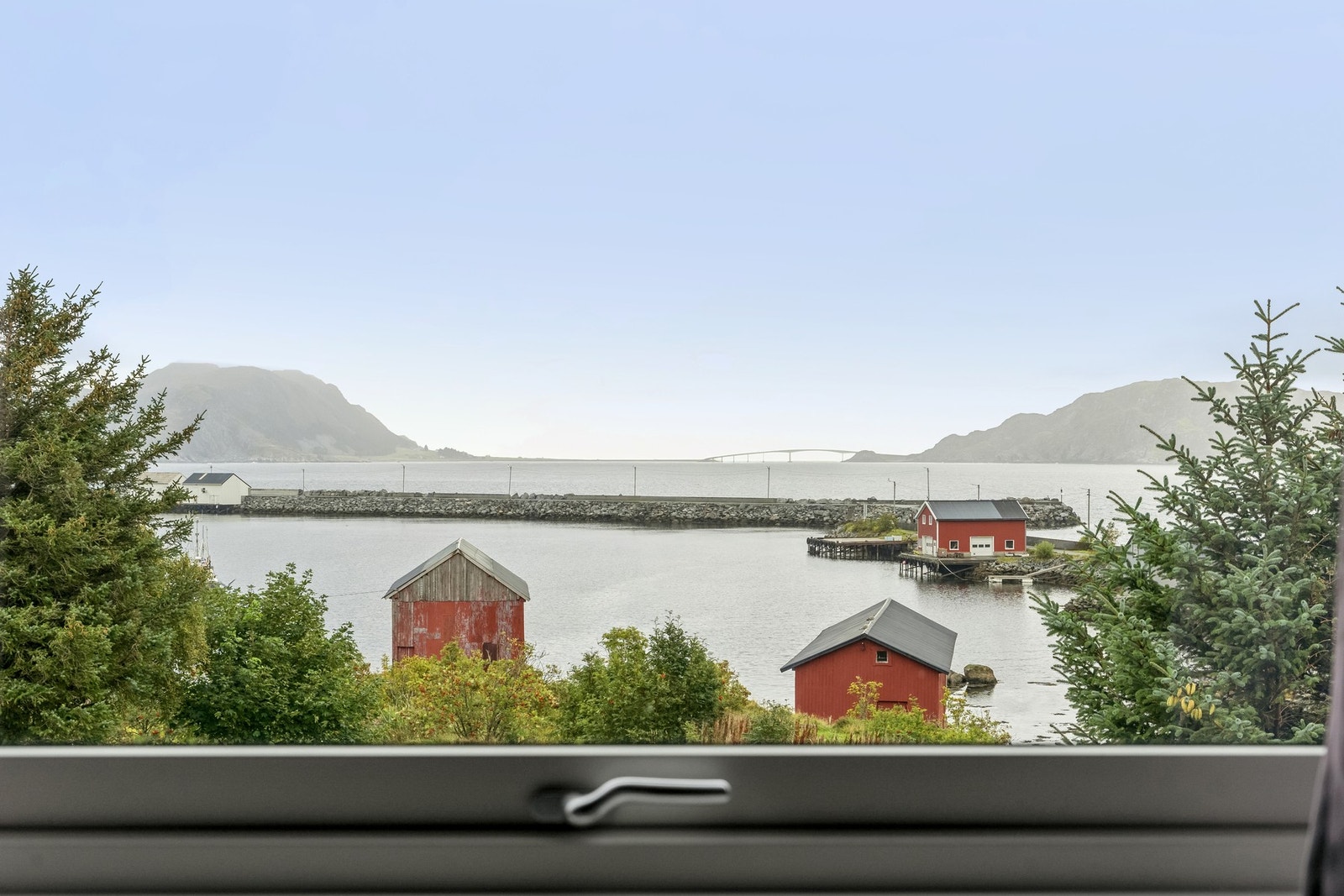Nydelig utsikt fra et av soverommene. Galleribilde
